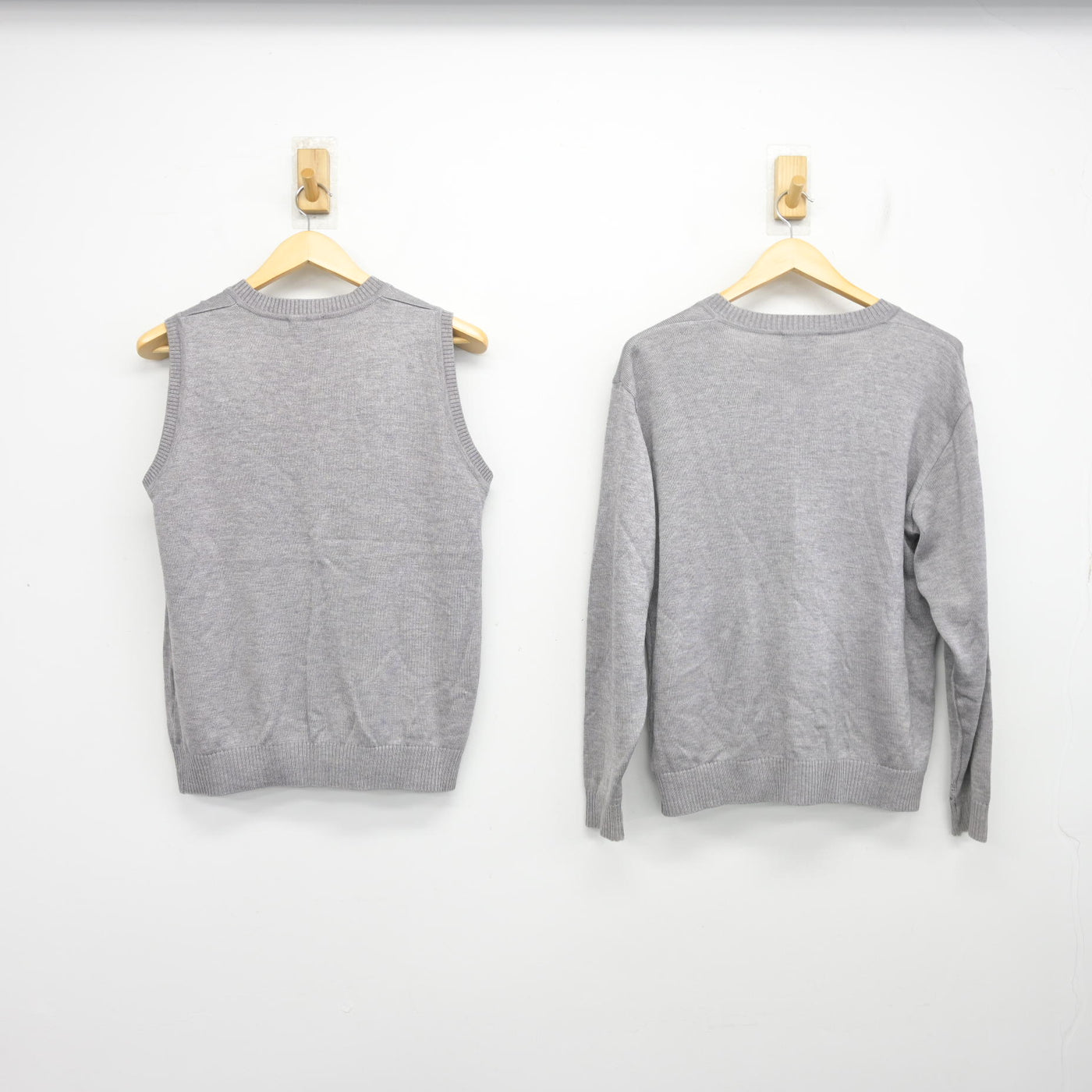 【中古】茨城県 茨城キリスト教学園高等学校 女子制服 2点 (ニット・ニットベスト) sf097755