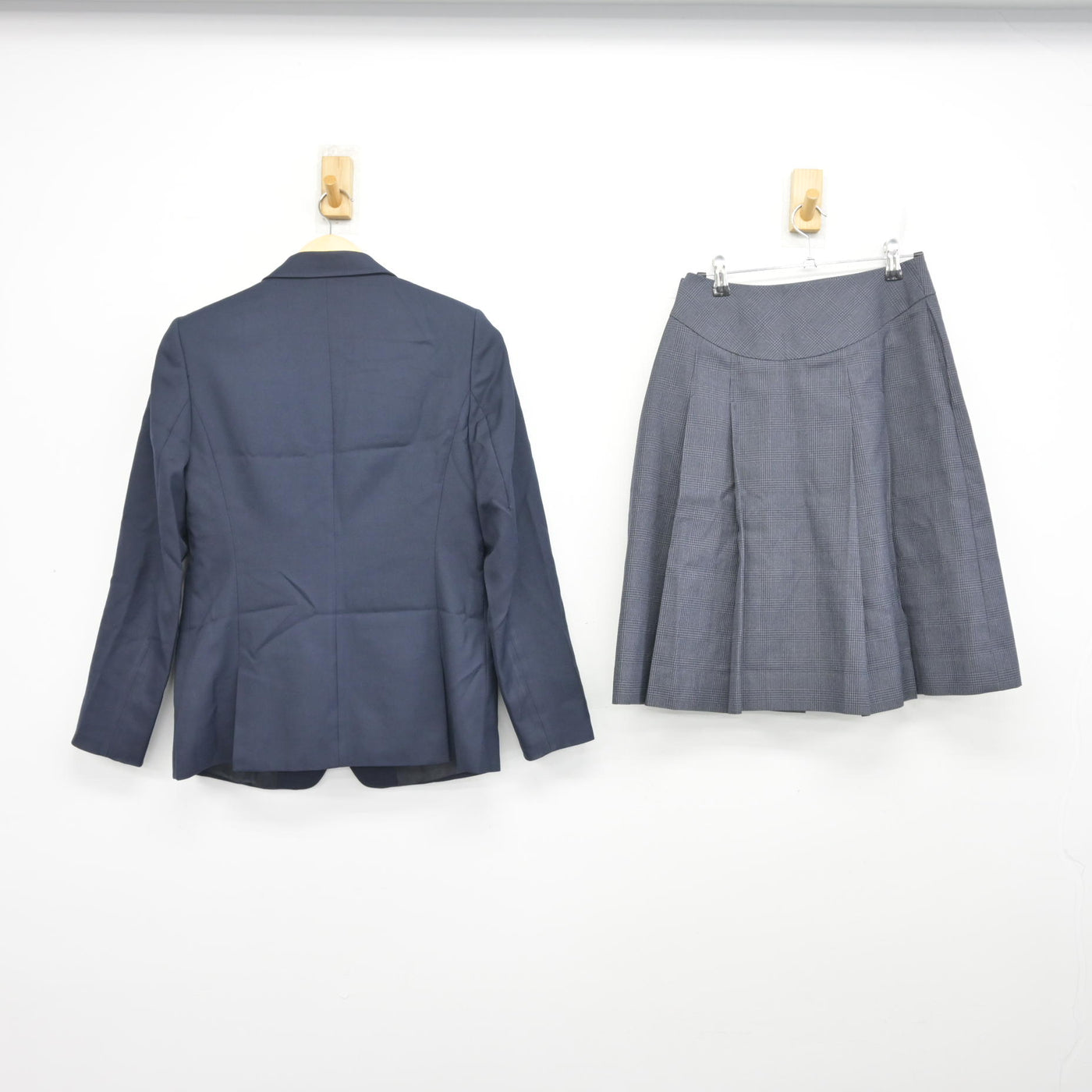 【中古】愛知県 緑高等学校 女子制服 2点 (ブレザー・スカート) sf097759