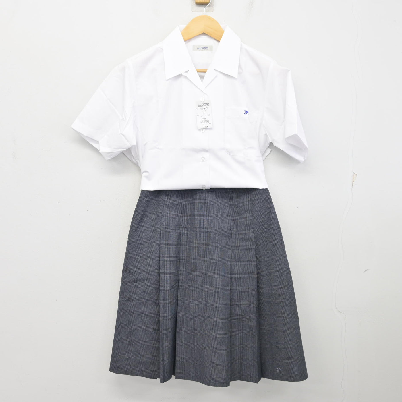 【中古】愛知県 緑高等学校 女子制服 3点 (シャツ・スカート) sf097760