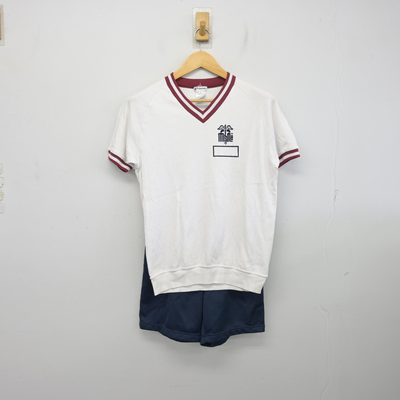 【中古】岐阜県 大垣商業高等学校 女子制服 2点 (体操服 上・体操服 下) sf097775