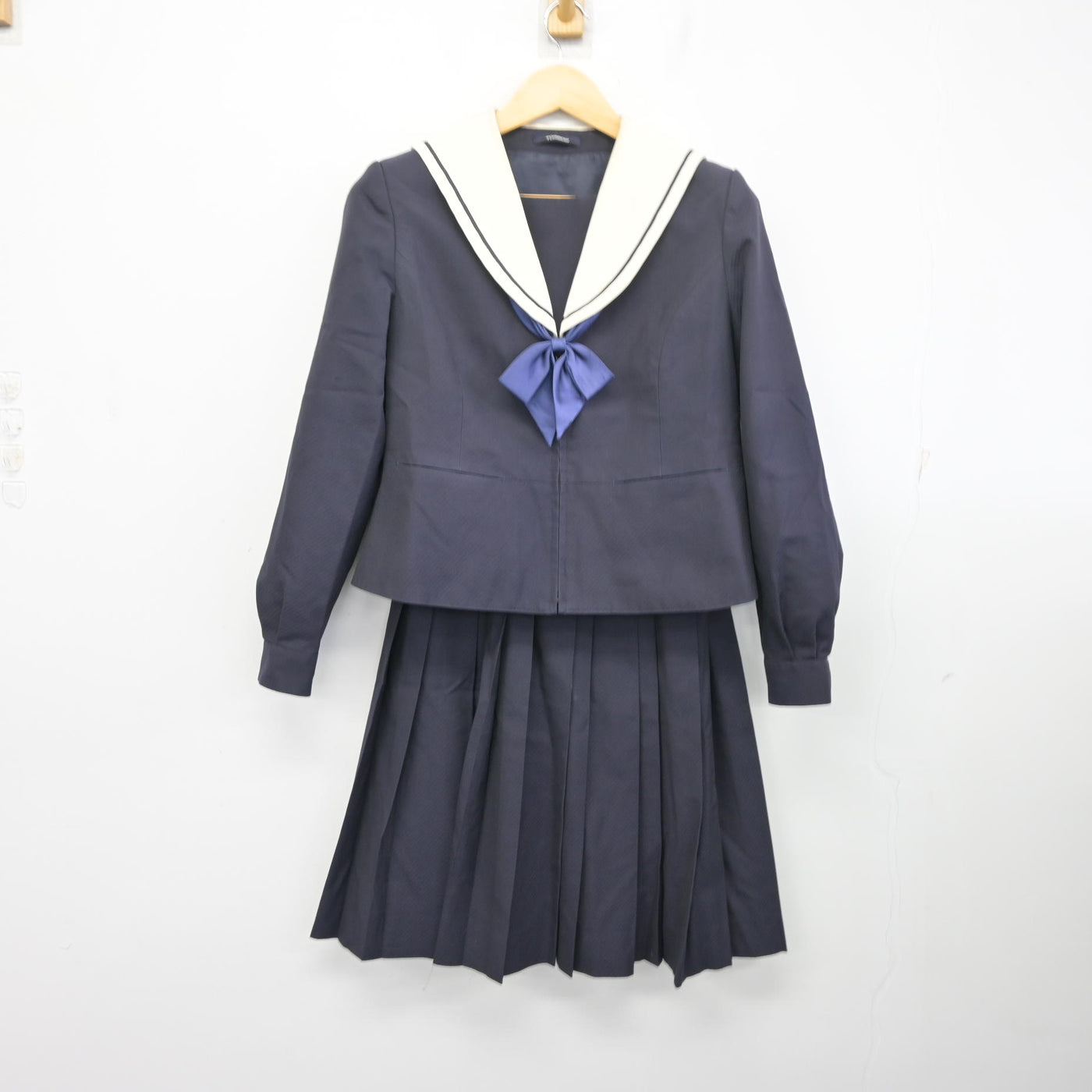 【中古】岐阜県 大垣商業高等学校 女子制服 3点 (セーラー服・スカート) sf097776