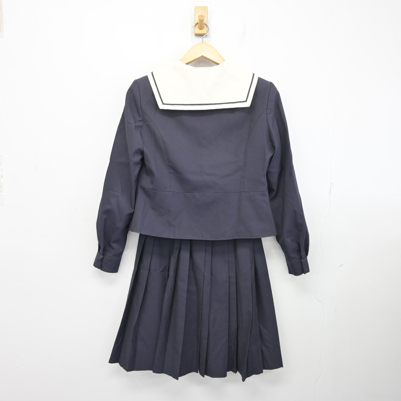 【中古】岐阜県 大垣商業高等学校 女子制服 3点 (セーラー服・スカート) sf097776