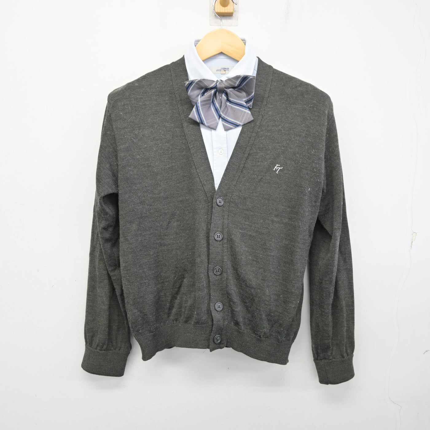 【中古】千葉県 船橋豊富高等学校 女子制服 3点 (ニット・シャツ) sf097784