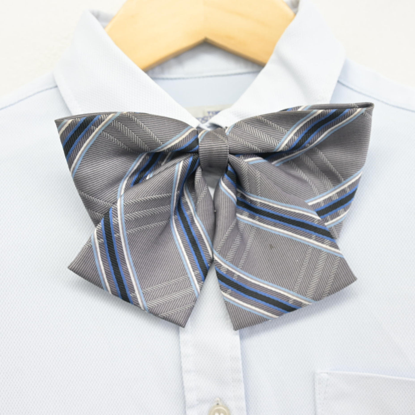 【中古】千葉県 船橋豊富高等学校 女子制服 3点 (ニット・シャツ) sf097784