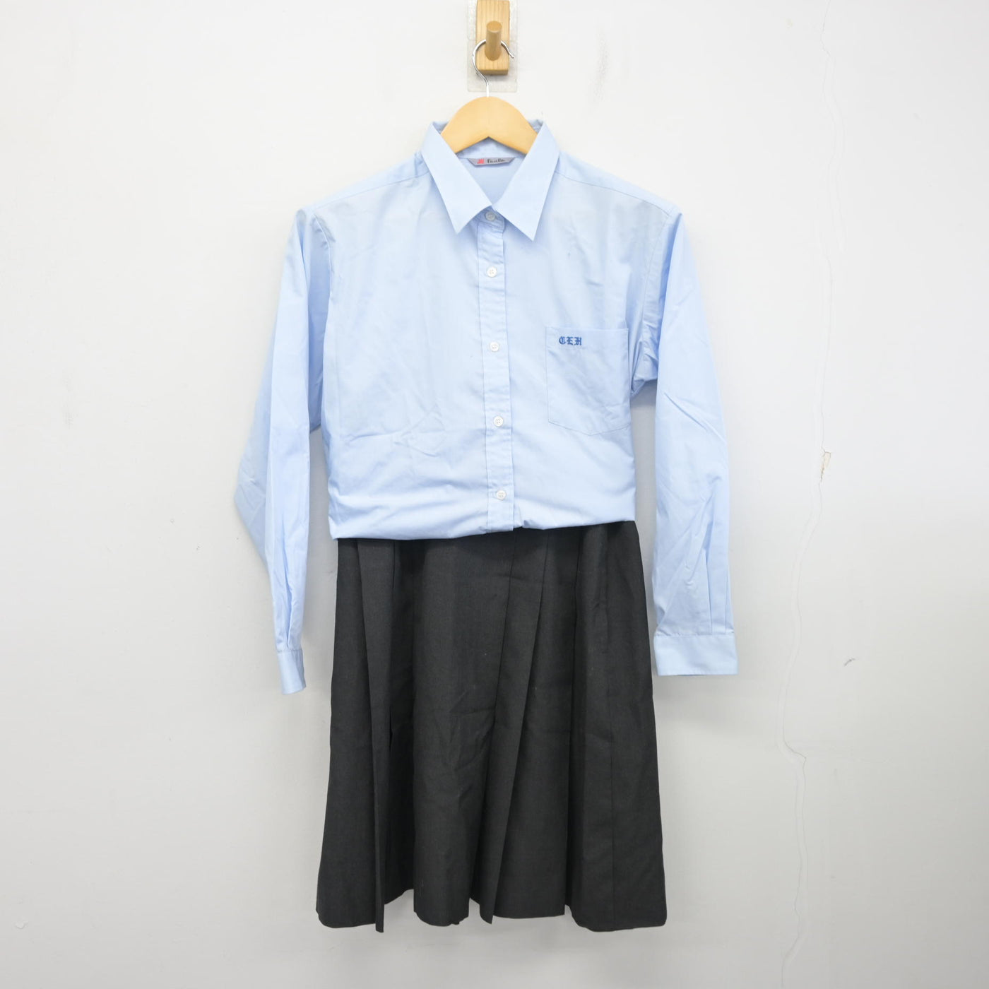 【中古】千葉県 千葉英和高等学校 女子制服 2点 (シャツ・スカート) sf097789