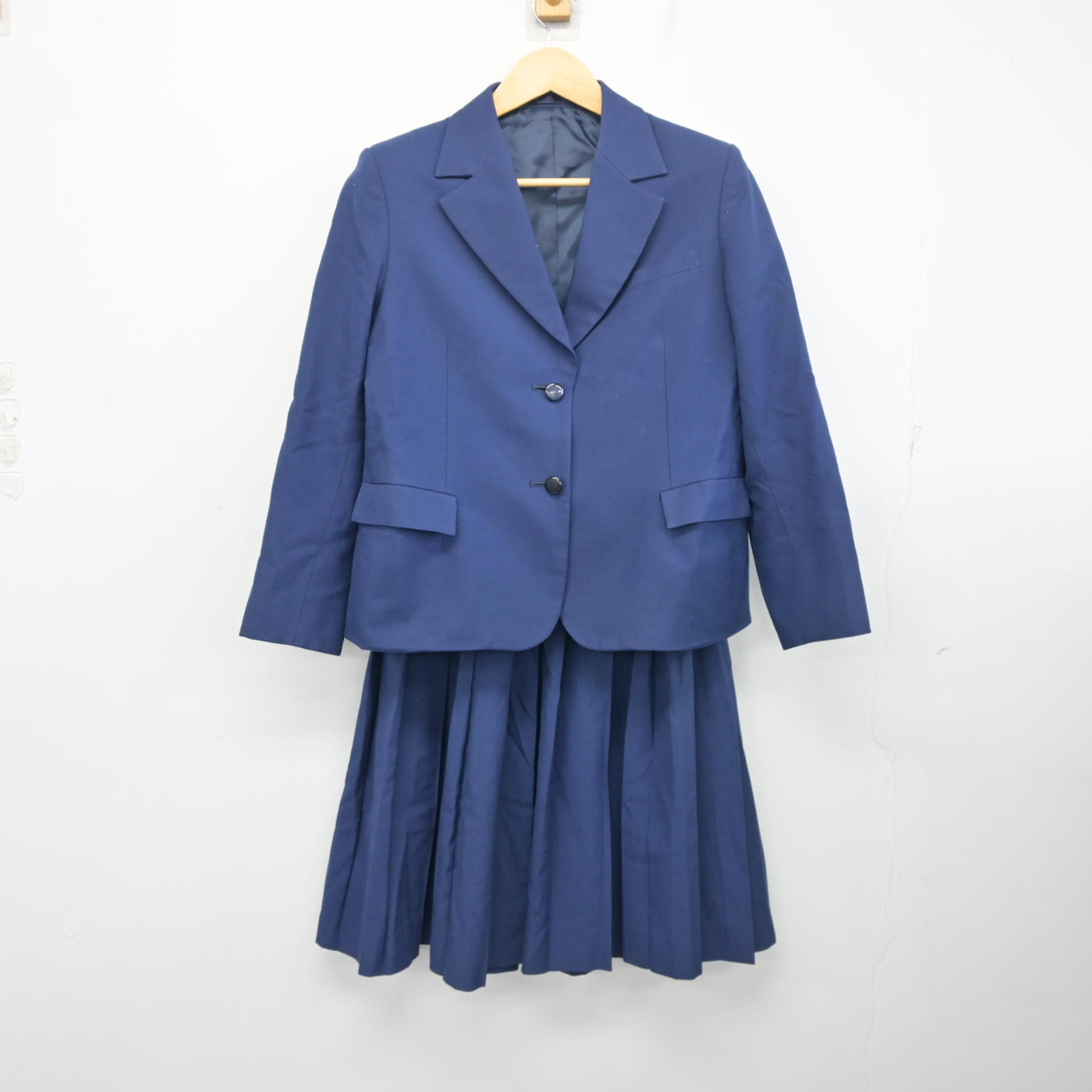 【中古】千葉県 井野中学校 女子制服 2点 (ブレザー・スカート) sf097790