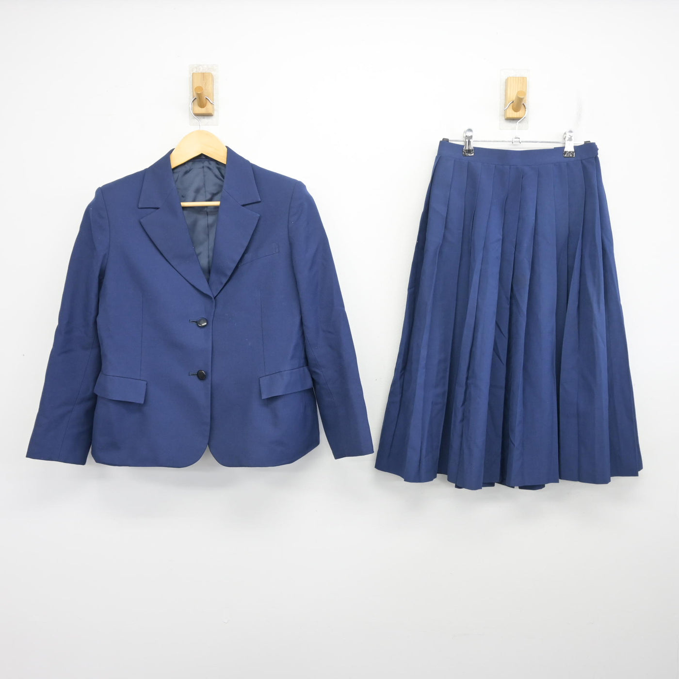 【中古】千葉県 井野中学校 女子制服 2点 (ブレザー・スカート) sf097790