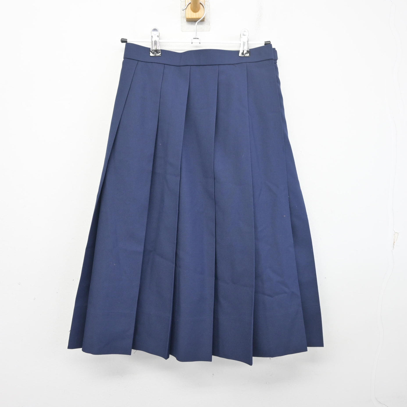 【中古】神奈川県 鵜野森中学校 女子制服 3点 (セーラー服・スカート) sf097796