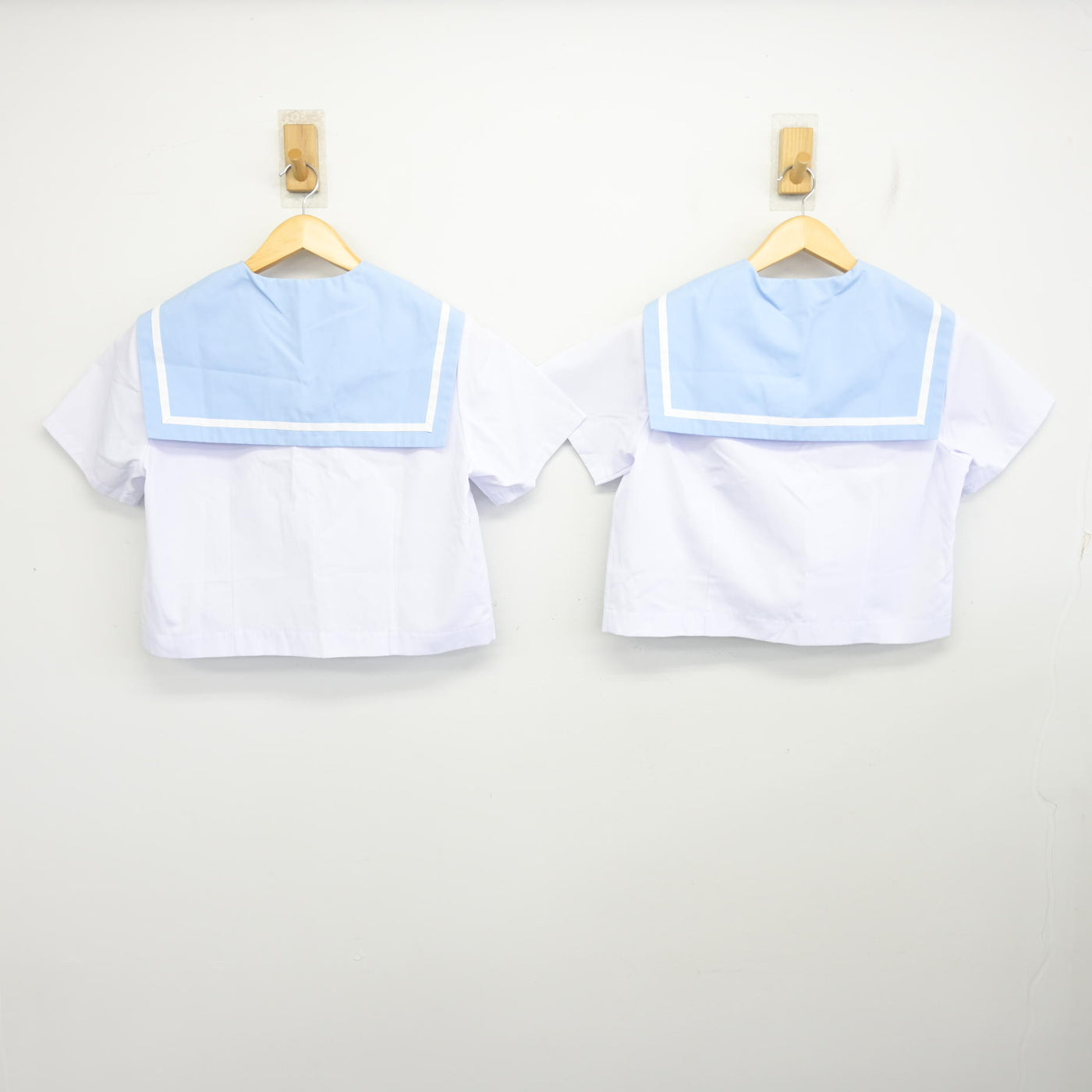 【中古】神奈川県 鵜野森中学校 女子制服 3点 (セーラー服・スカート) sf097797