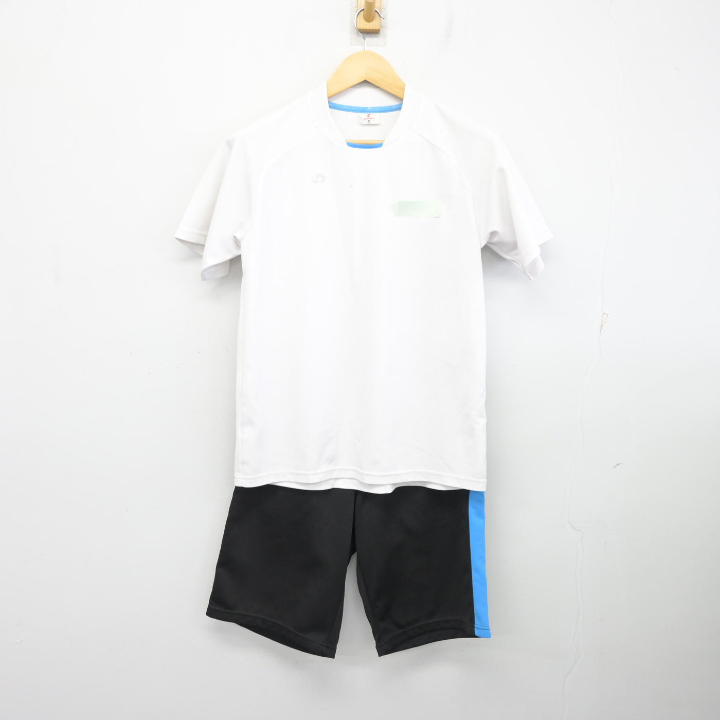 【中古】神奈川県 鵜野森中学校 女子制服 2点 (体操服 上・体操服 下) sf097800