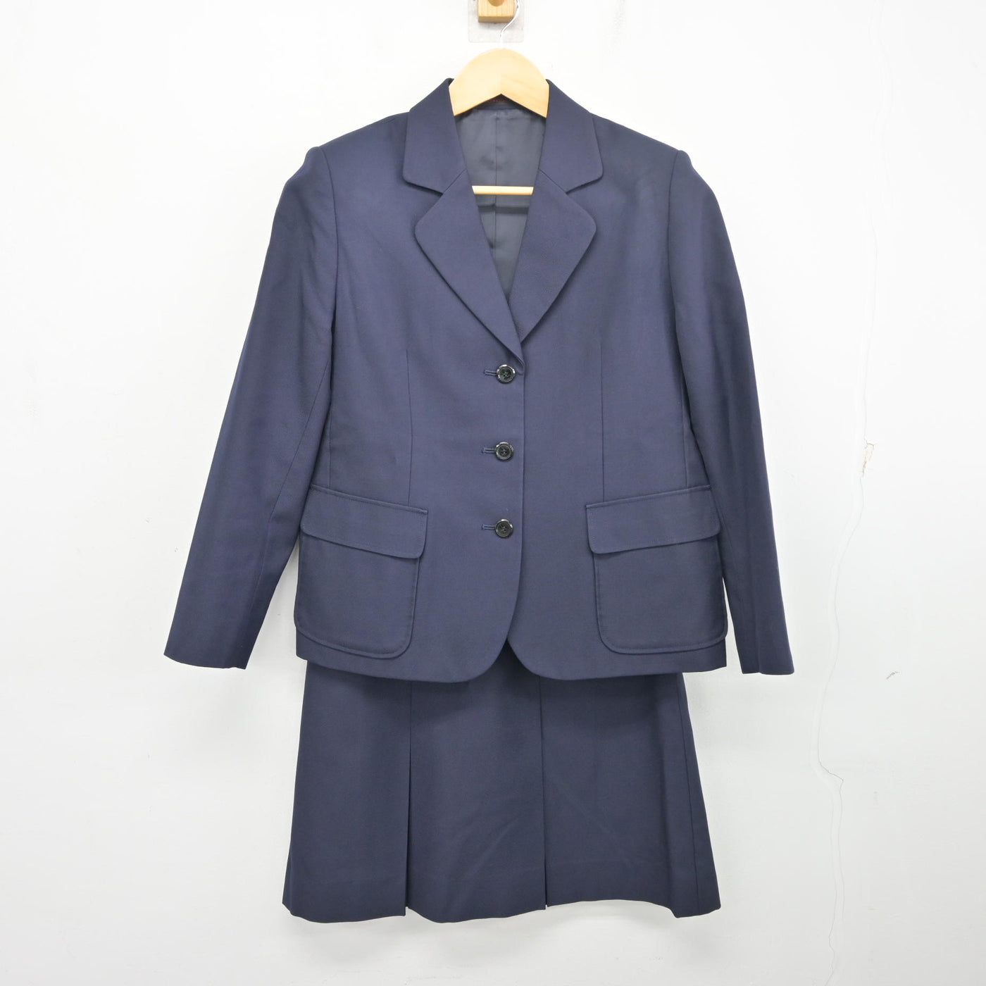 【中古】埼玉県 春日部女子高等学校 女子制服 2点 (ブレザー・スカート) sf097809