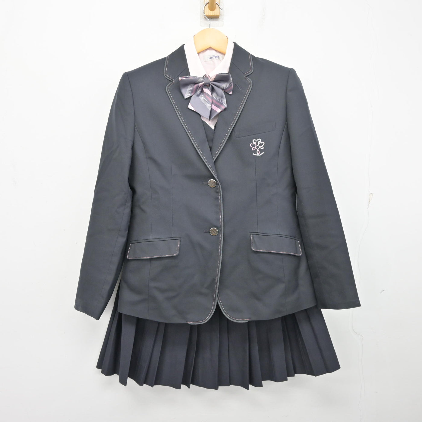 【中古】長野県 飯田女子高等学校 女子制服 5点 (ブレザー・ベスト・シャツ・スカート) sf097824