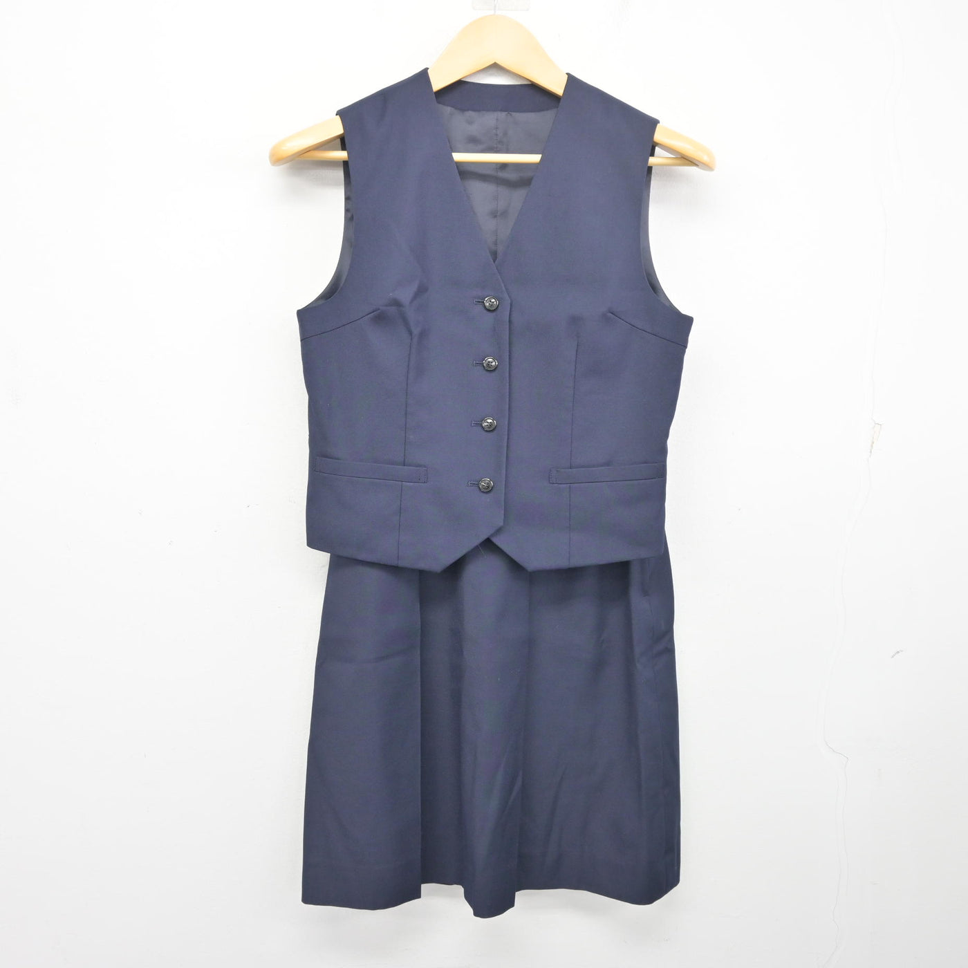 【中古】埼玉県 春日部女子高等学校 女子制服 2点 (ベスト・スカート) sf097826