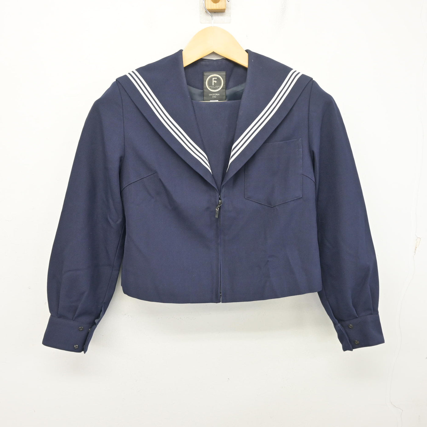 【中古】愛知県 一宮市立大和中学校 女子制服 2点 (セーラー服・スカート) sf097829