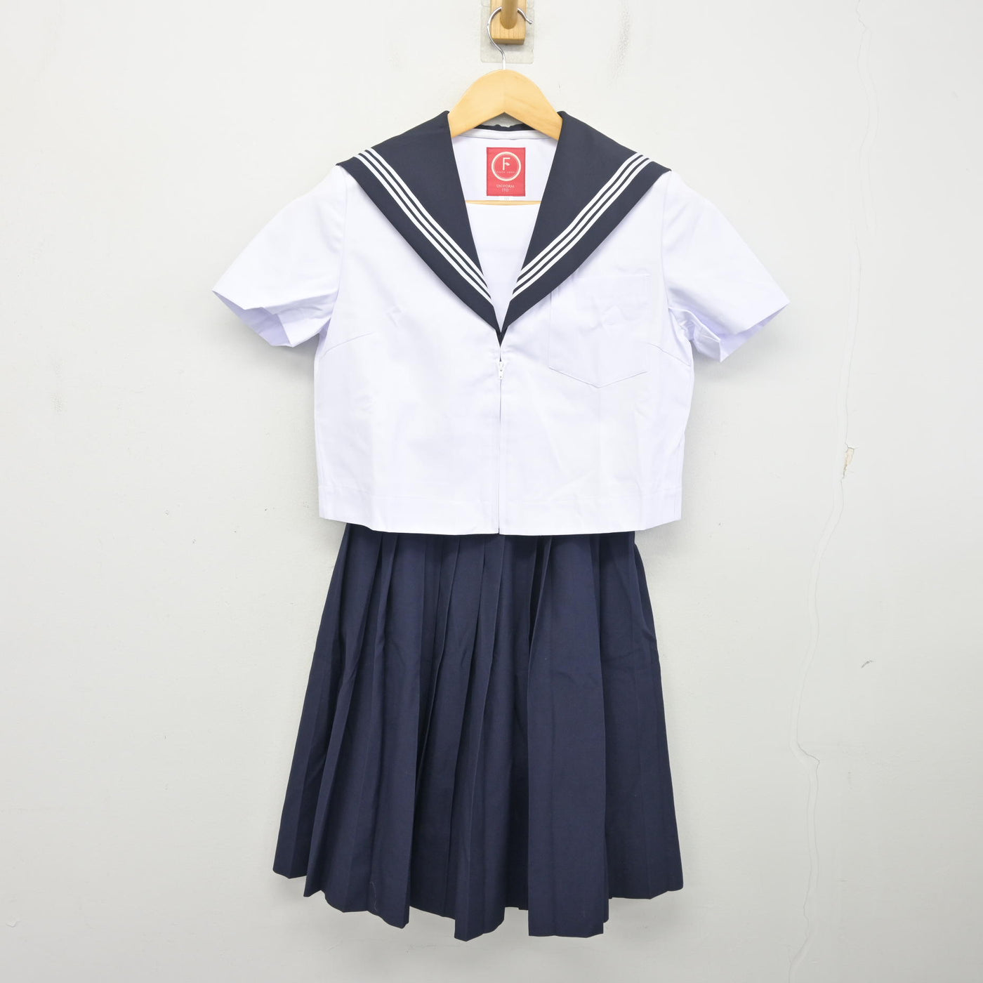 【中古】愛知県 一宮市立大和中学校 女子制服 3点 (セーラー服・スカート) sf097830