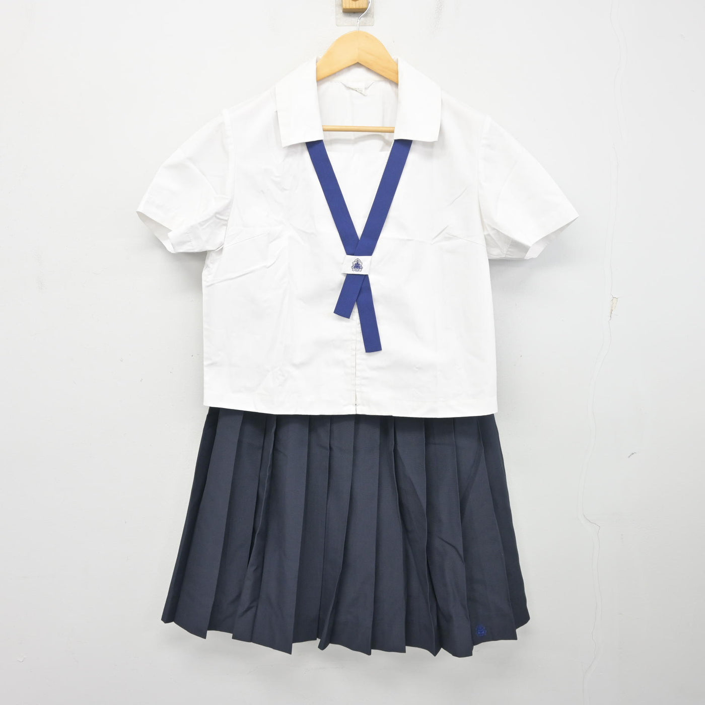 【中古】佐賀県 佐賀東高等学校 女子制服 3点 (セーラー服・スカート) sf097841