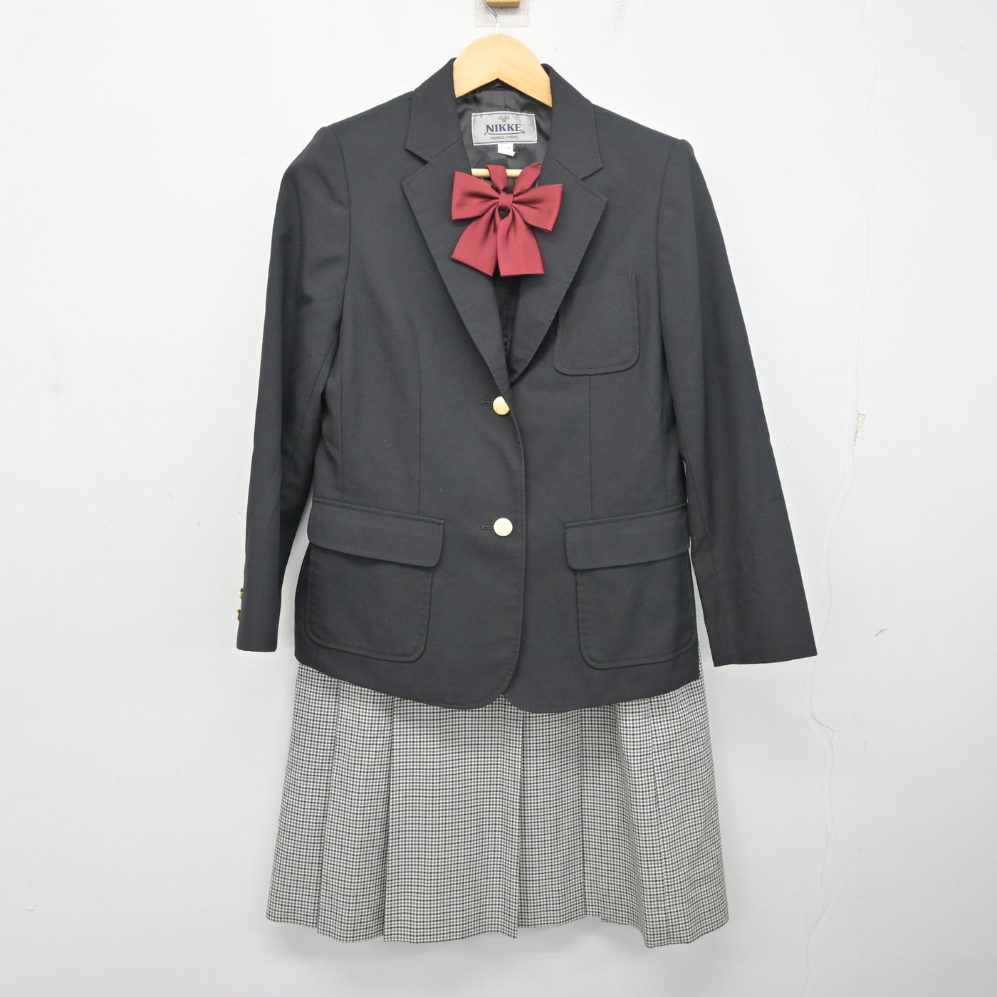 【中古】群馬県 太田市立旭中学校 女子制服 4点 (ブレザー・ベスト・スカート) sf097843