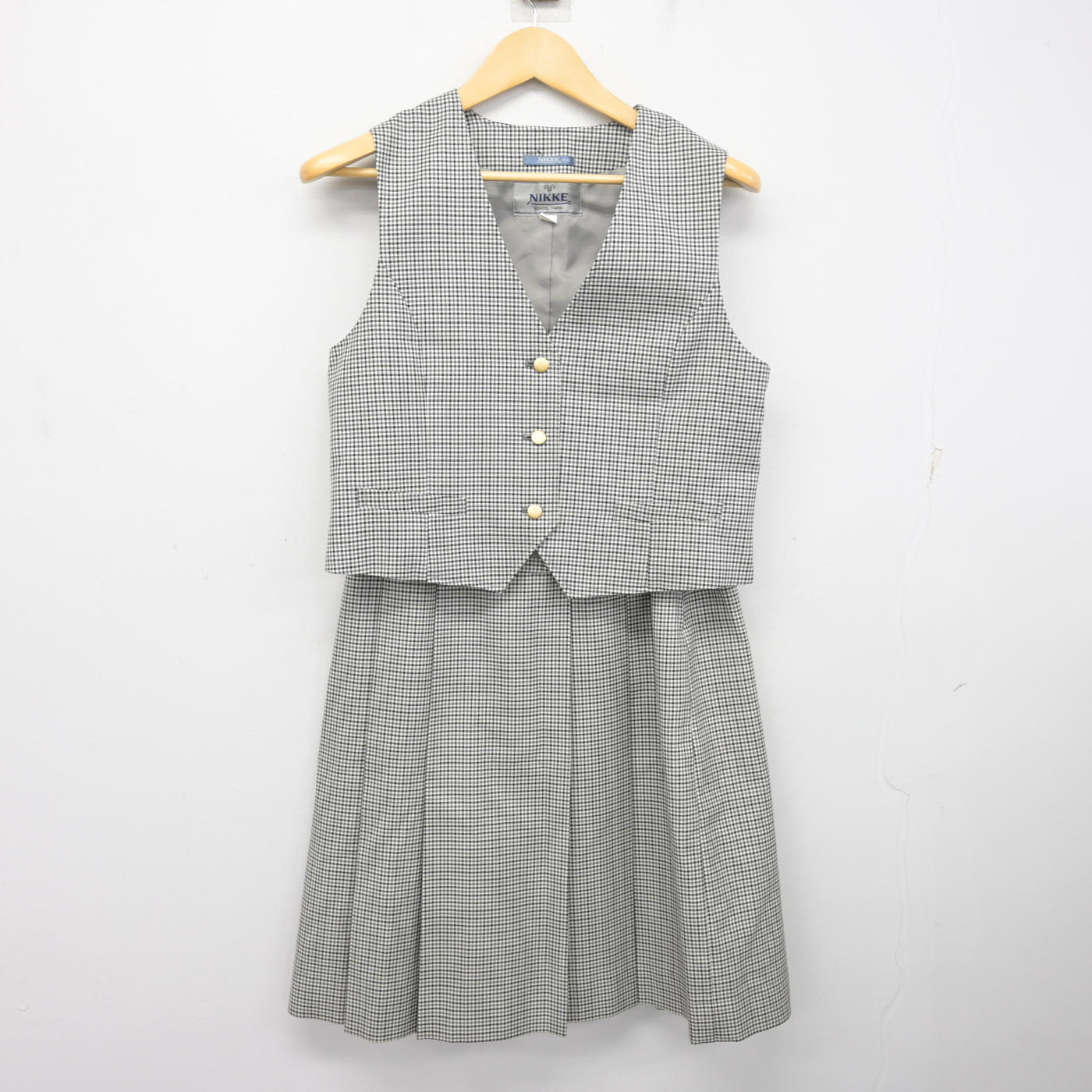 【中古】群馬県 太田市立旭中学校 女子制服 4点 (ブレザー・ベスト・スカート) sf097843