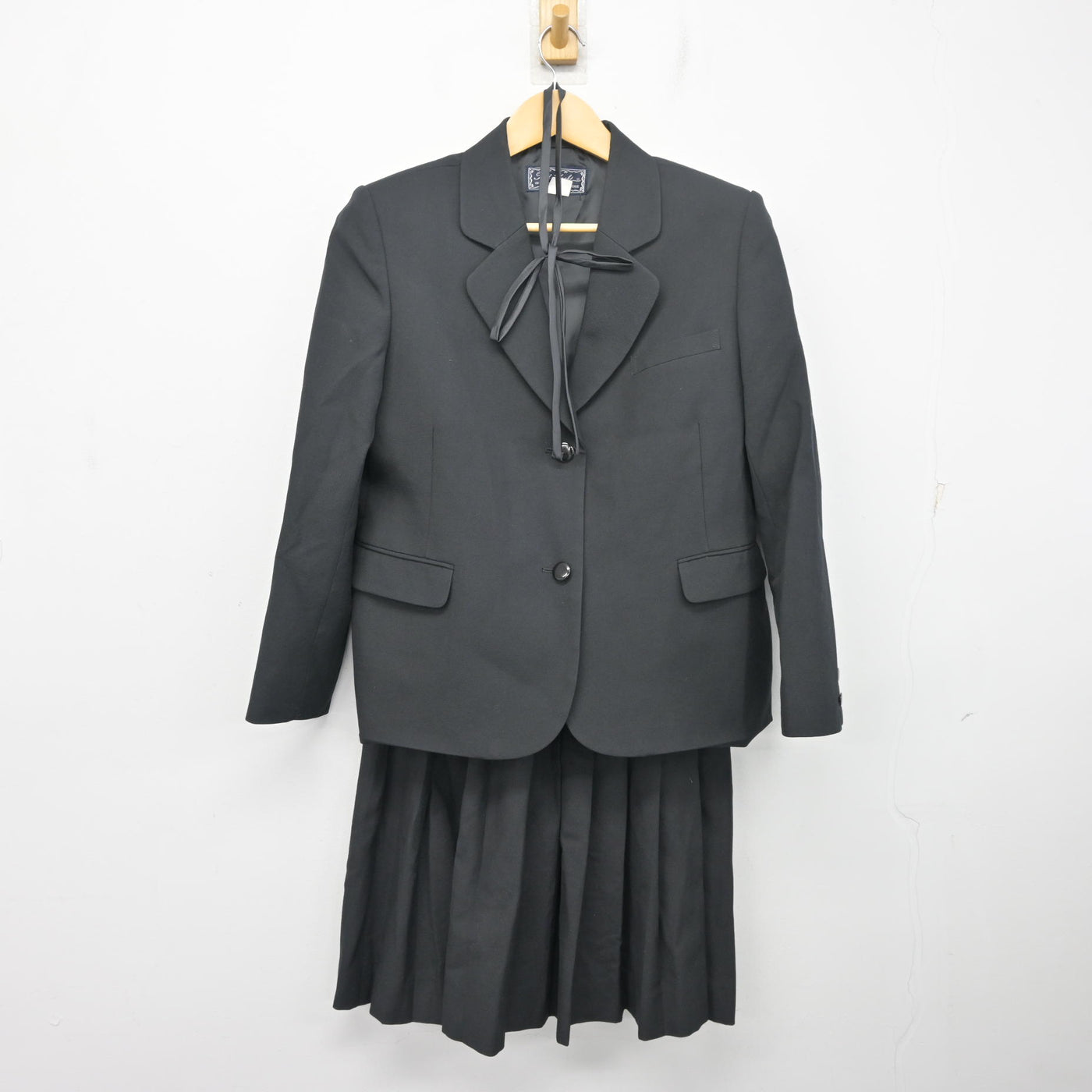 【中古】群馬県 太田女子高等学校 女子制服 4点 (ブレザー・スカート) sf097844