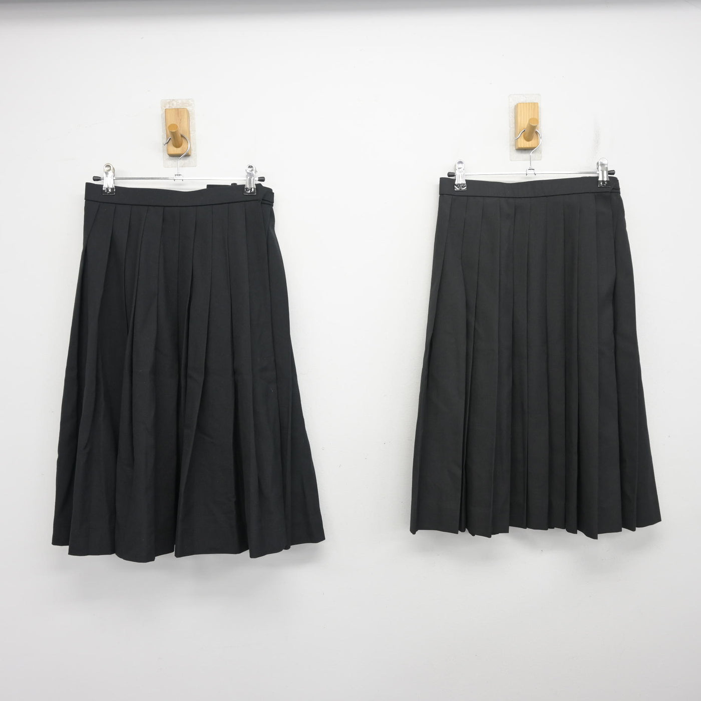 【中古】群馬県 太田女子高等学校 女子制服 4点 (ブレザー・スカート) sf097844