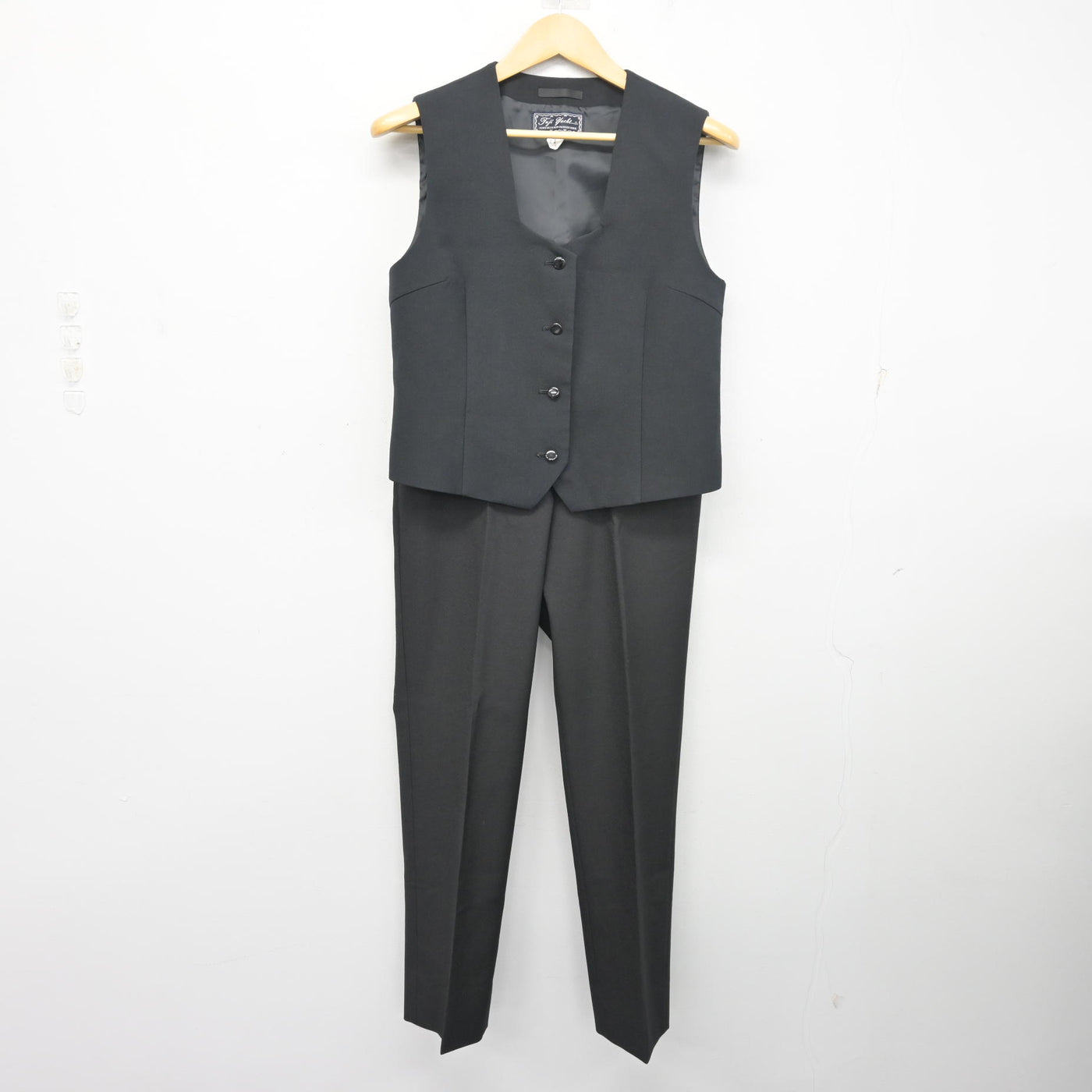 【中古】群馬県 太田女子高等学校 女子制服 2点 (ベスト・ズボン) sf097845