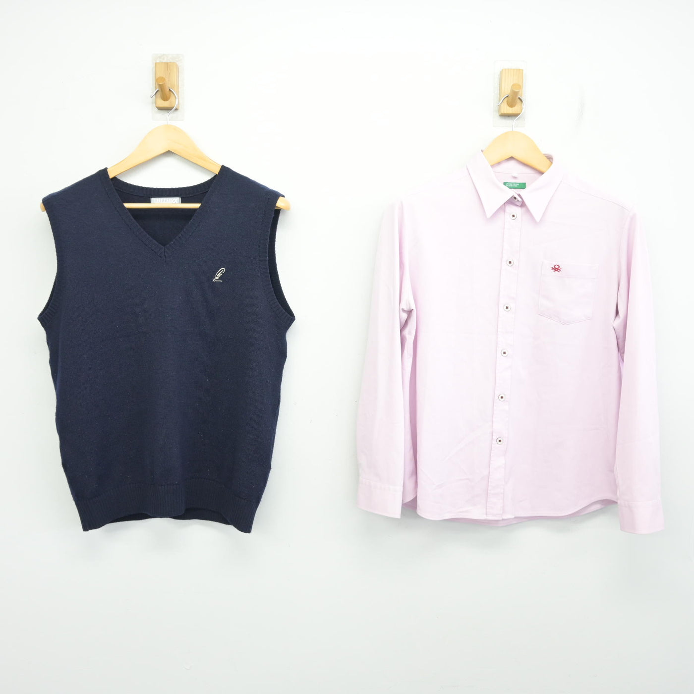 【中古】大阪府 大阪高等学校 女子制服 2点 (ニットベスト・シャツ) sf097873