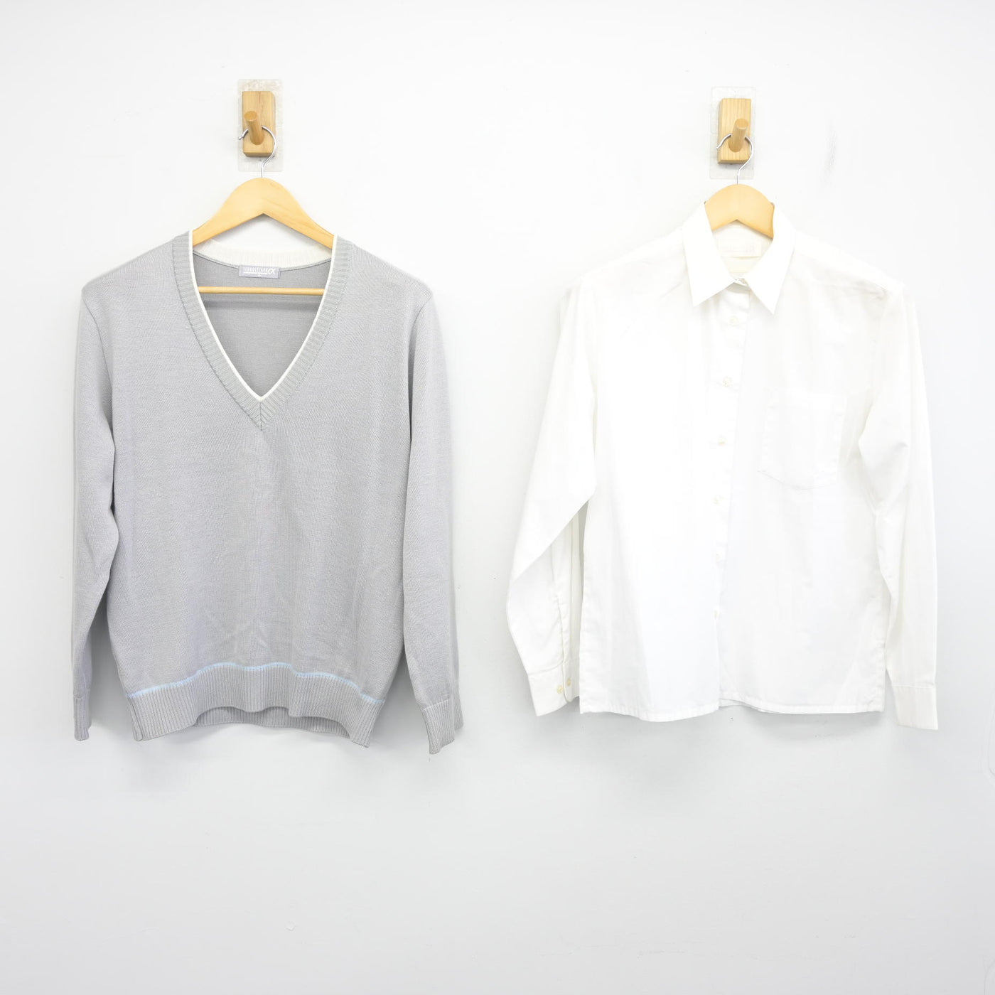 【中古】大阪府 大阪偕星学園高等学校 女子制服 2点 (ニット・シャツ) sf097884