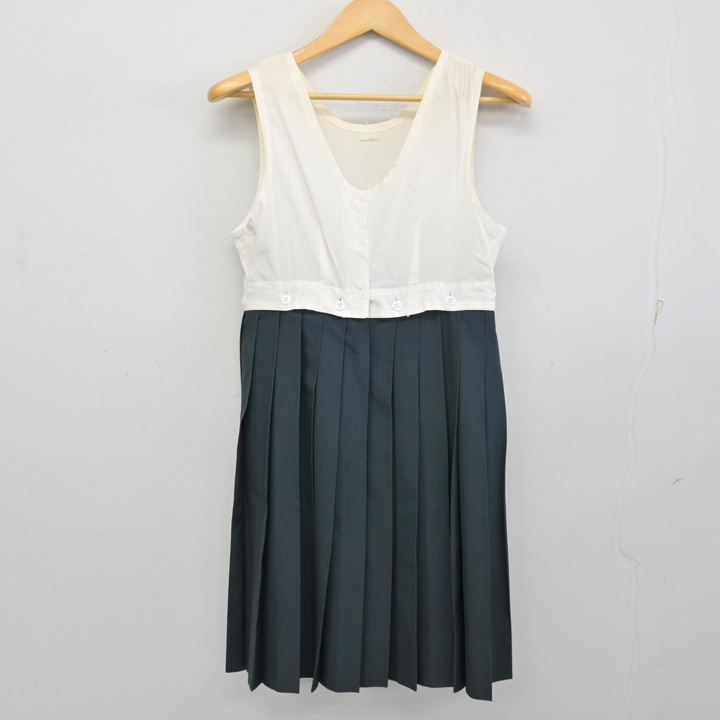 【中古】福岡県 西南学院中学校 女子制服 2点 (セーラー服・スカート) sf097901