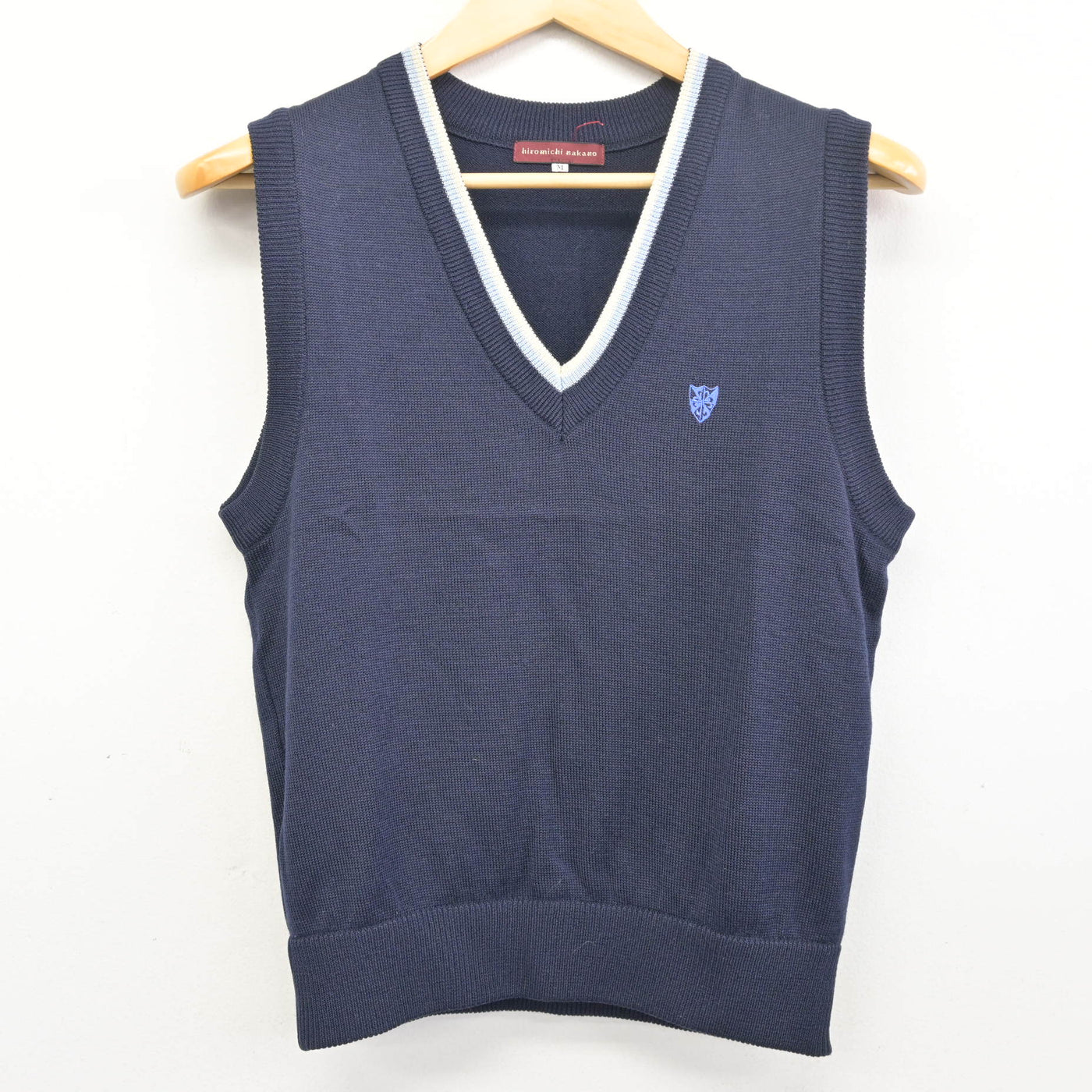 【中古】愛媛県 聖カタリナ学園高等学校 女子制服 3点 (ニットベスト・シャツ) sf097906