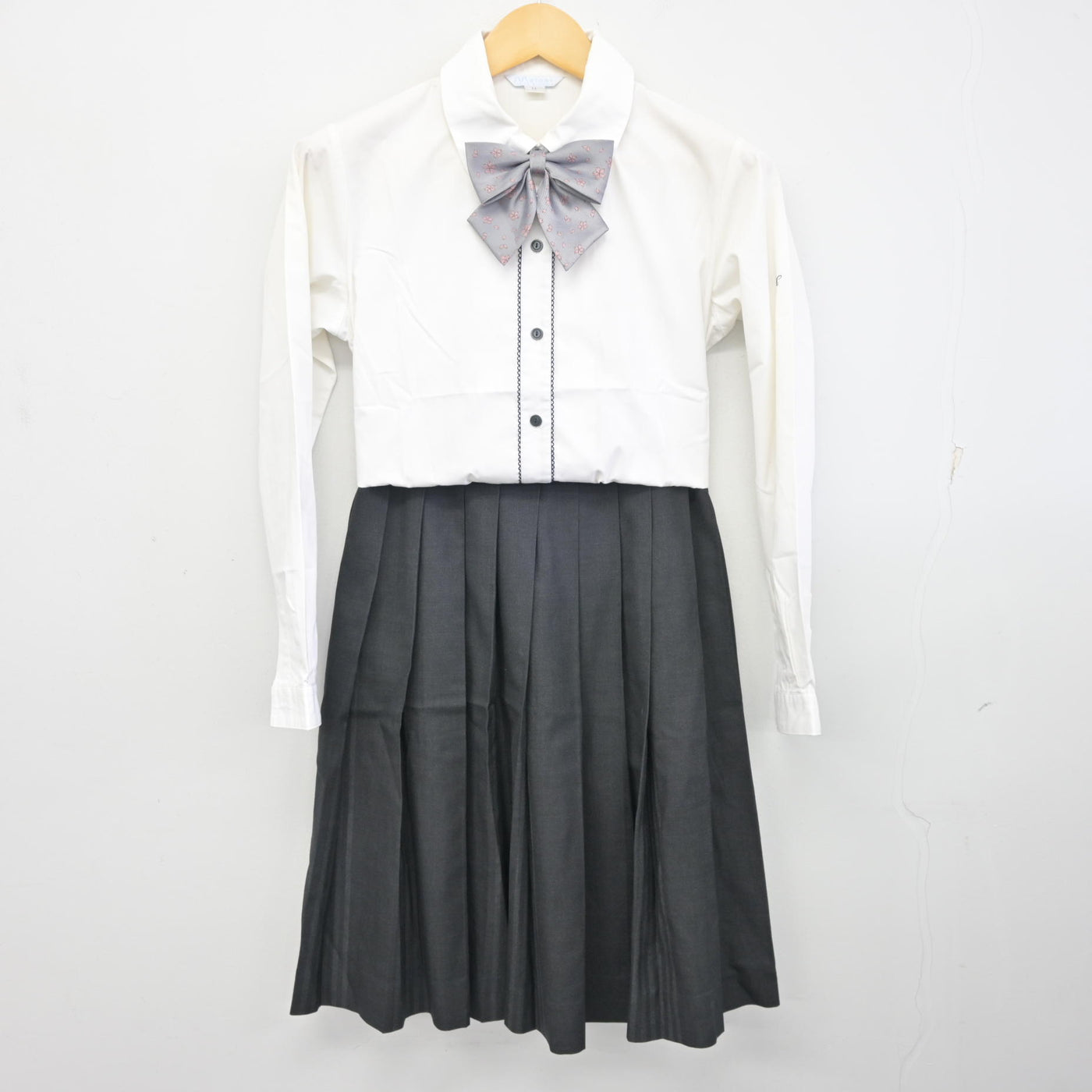【中古】大阪府 大谷高等学校 女子制服 4点 (ブレザー・シャツ・スカート) sf097945