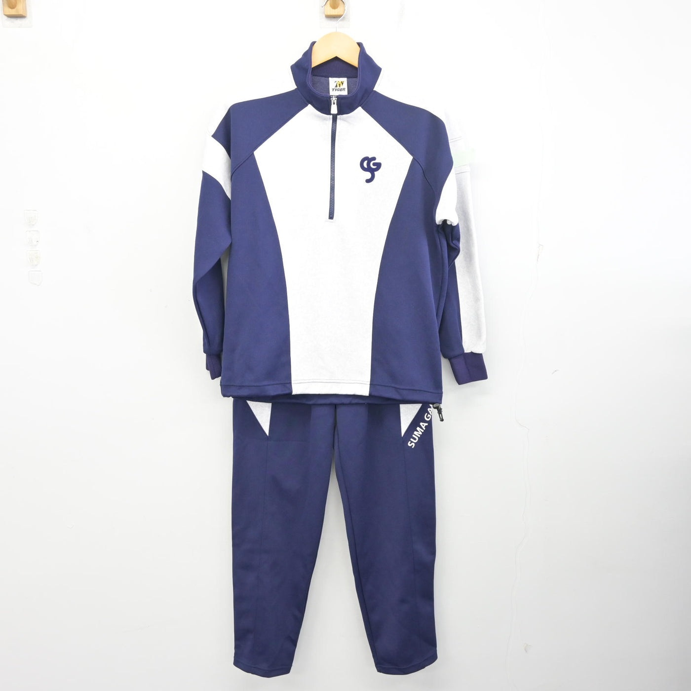 【中古】兵庫県 須磨学園高等学校 女子制服 3点 (ジャージ 上・ジャージ 下・体操服 下) sf097960
