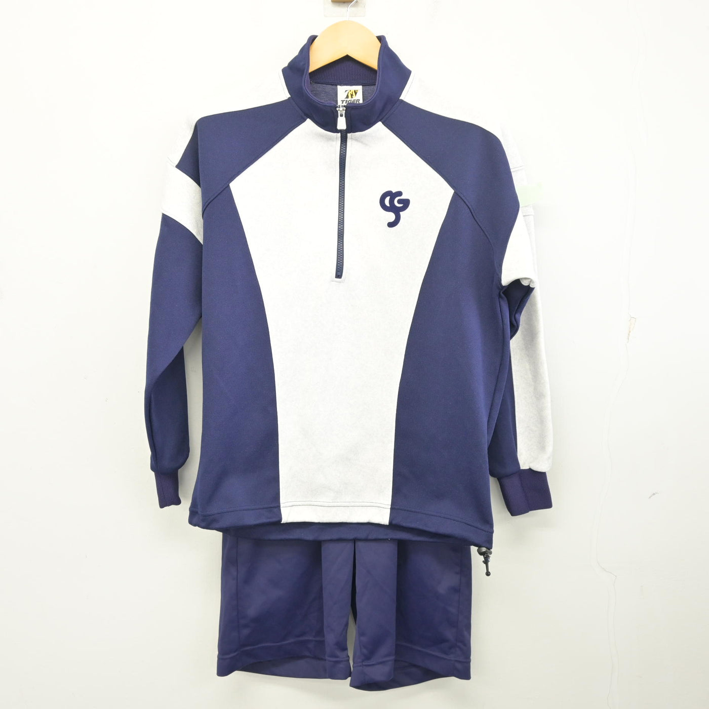 【中古】兵庫県 須磨学園高等学校 女子制服 3点 (ジャージ 上・ジャージ 下・体操服 下) sf097960
