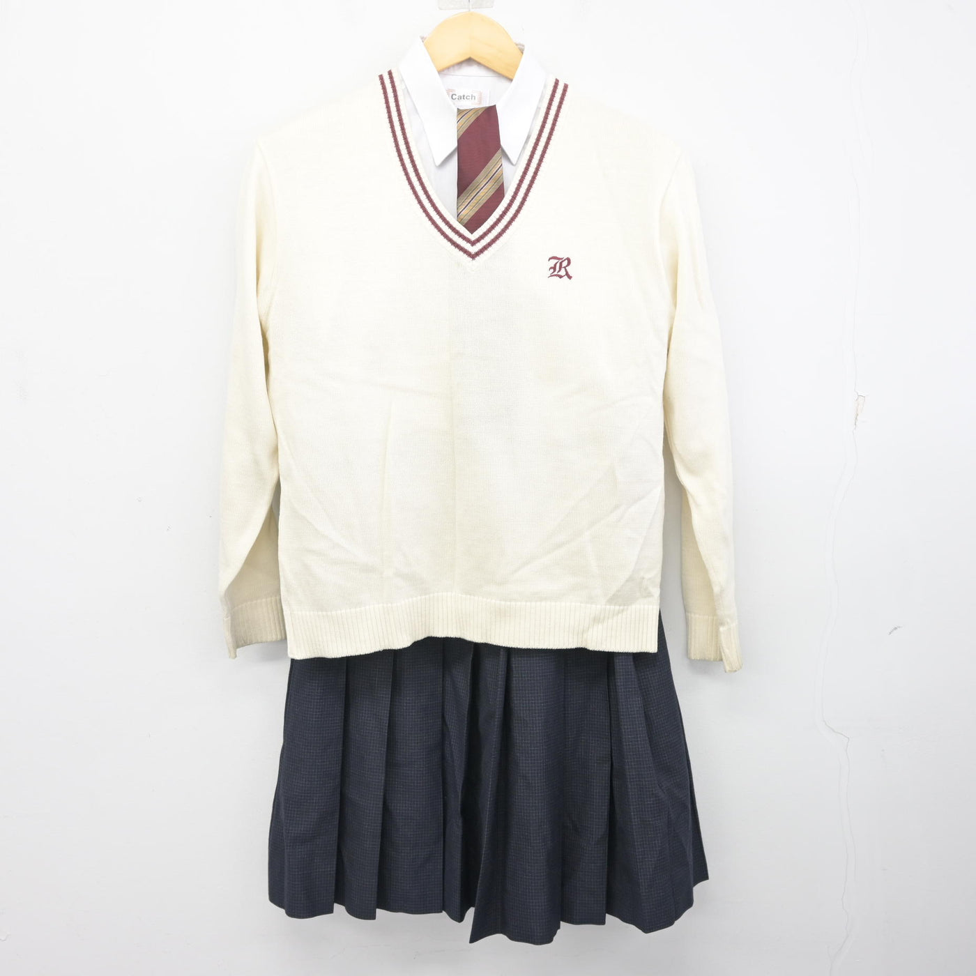 【中古】京都府 洛北高等学校 女子制服 4点 (ニット・シャツ・スカート) sf097967
