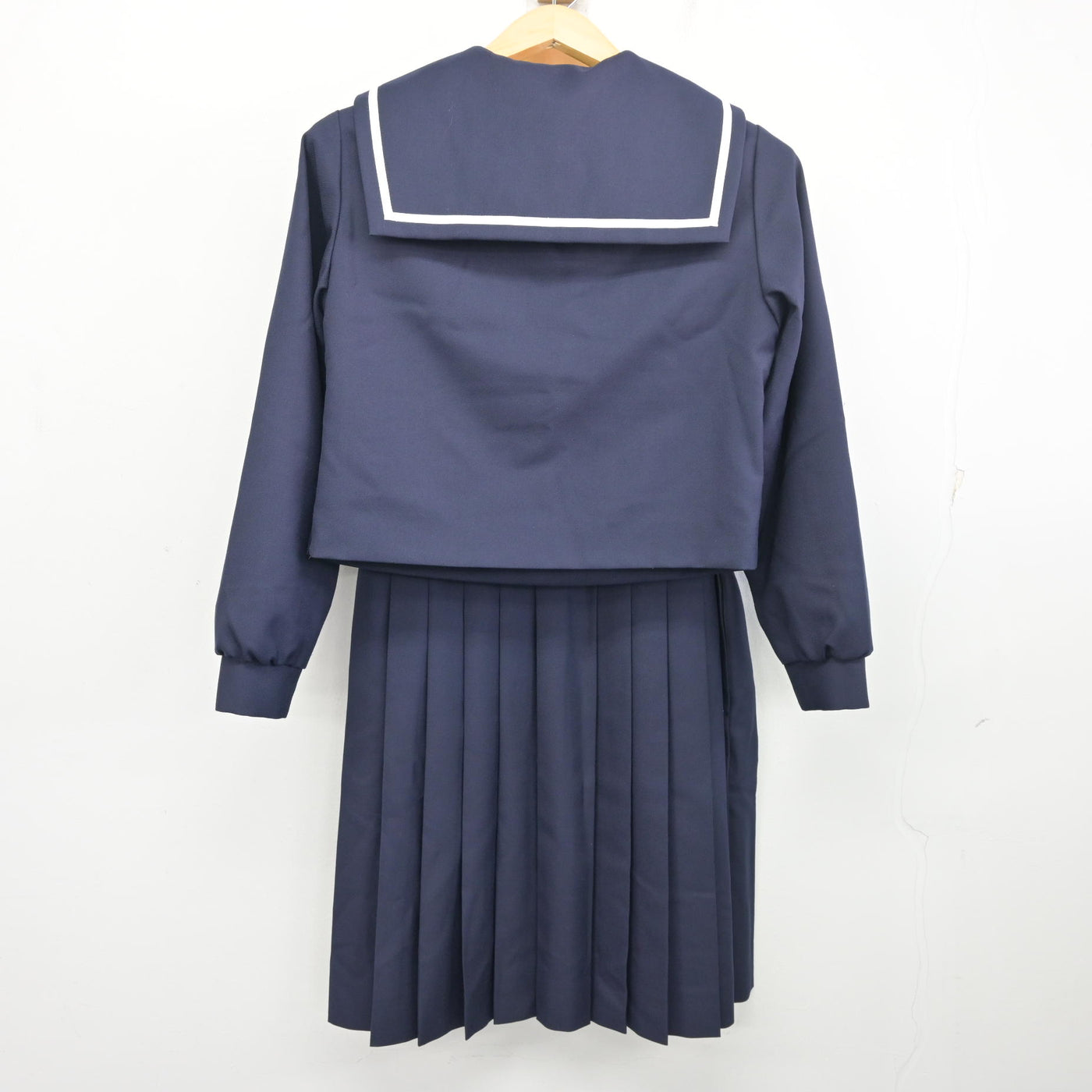 【中古】福岡県 福岡教育大学附属福岡中学校 女子制服 3点 (セーラー服・ジャンパースカート) sf097990