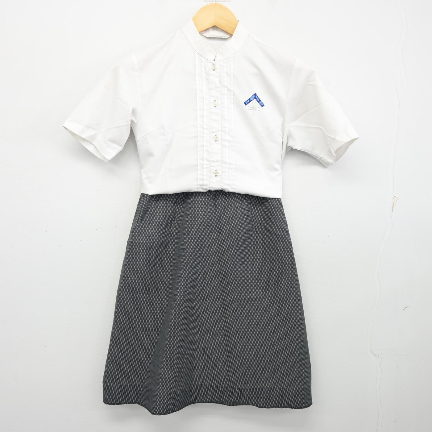 【中古】広島県 AICJ高等学校 女子制服 2点 (ブラウス・スカート) sf097999