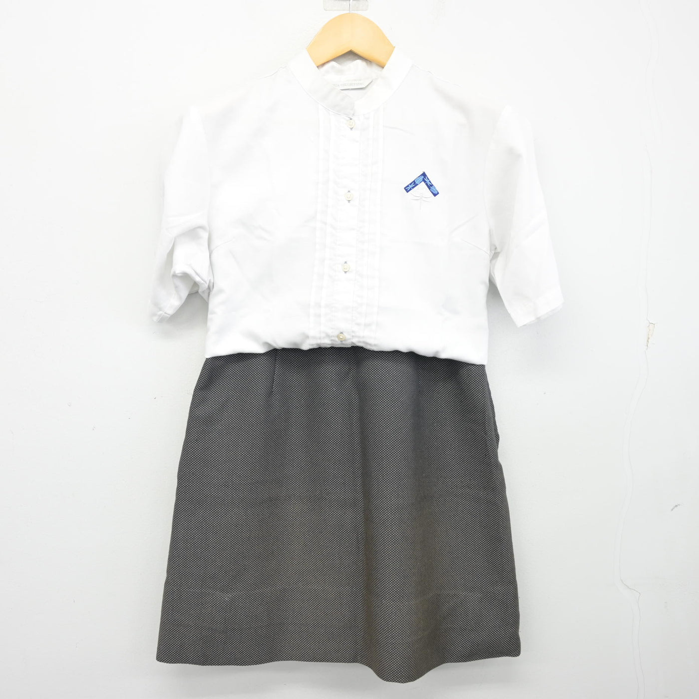 【中古】広島県 AICJ高等学校 女子制服 3点 (ブラウス・スカート) sf098000