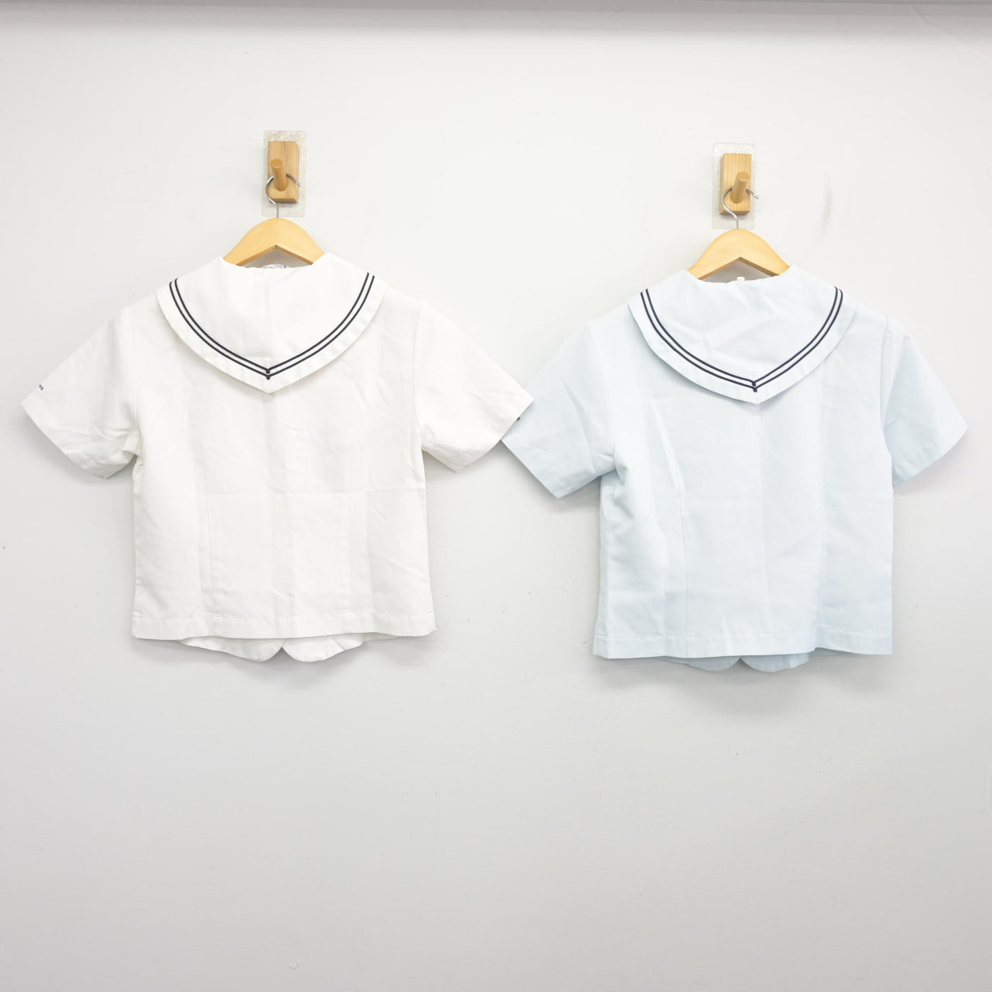 【中古】埼玉県 秋草学園高等学校 女子制服 3点 (ブラウス・スカート) sf098008