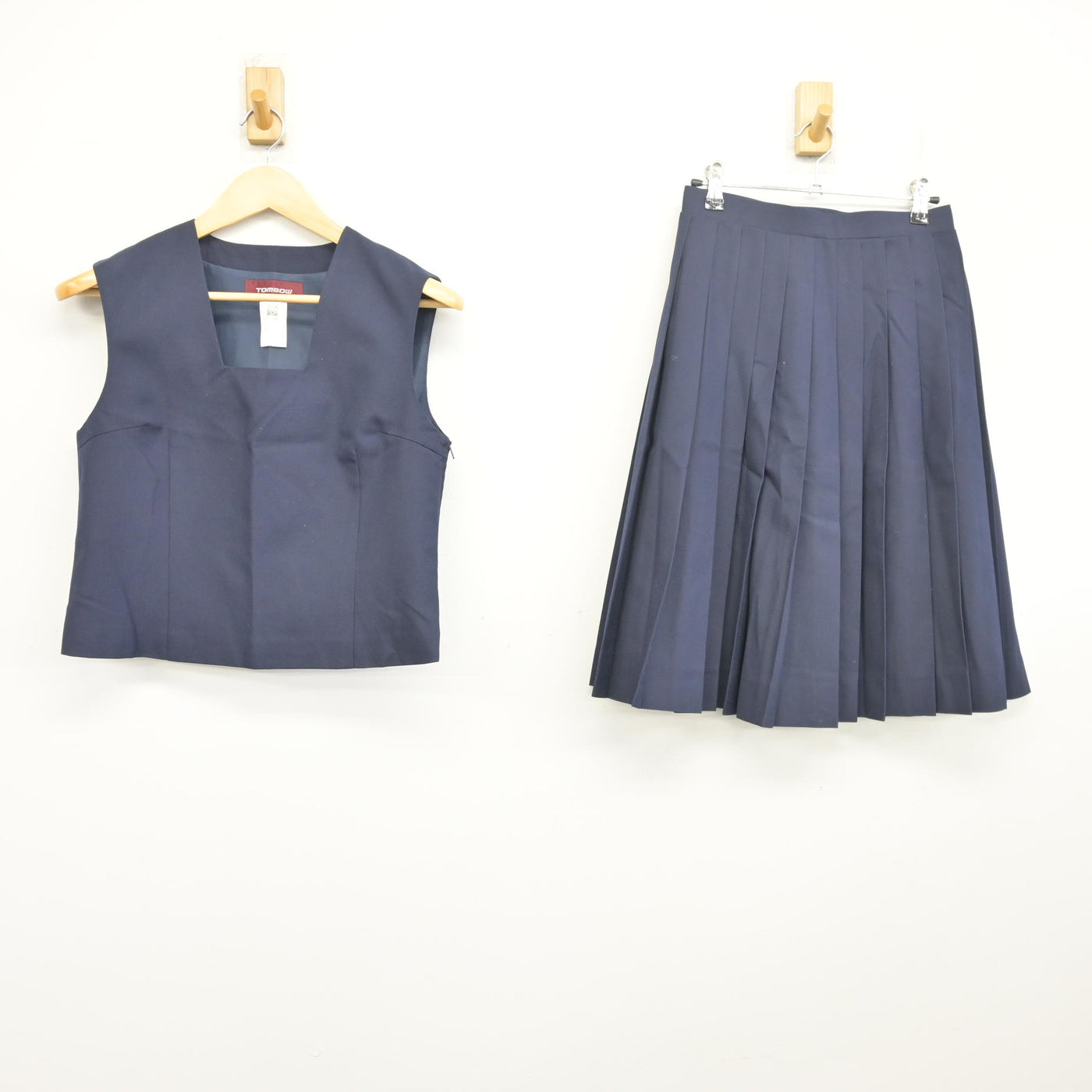 【中古】埼玉県 与野南中学校/旧制服 女子制服 3点 (ブレザー・ベスト・スカート) sf098009
