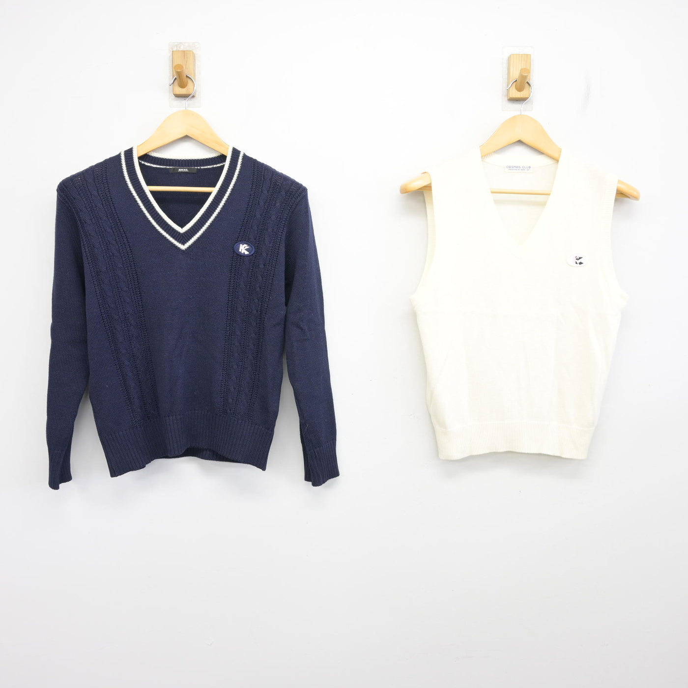 【中古】埼玉県 久喜高等学校 女子制服 2点 (ニット・ニットベスト) sf098010