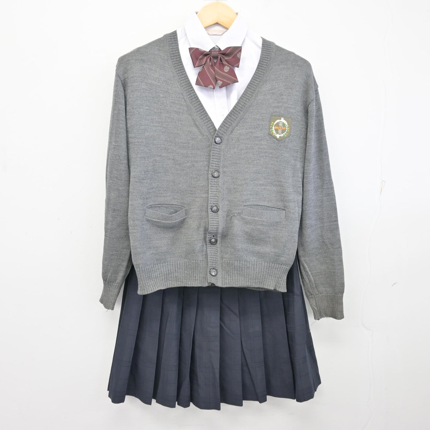 【中古】愛知県 刈谷北高等学校 女子制服 5点 (ブレザー・ニット・シャツ・スカート) sf098011