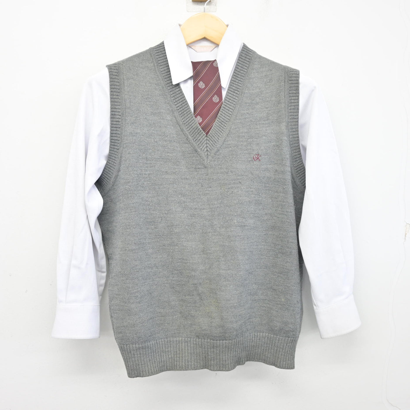 【中古】愛知県 刈谷北高等学校 女子制服 3点 (ニットベスト・シャツ) sf098013