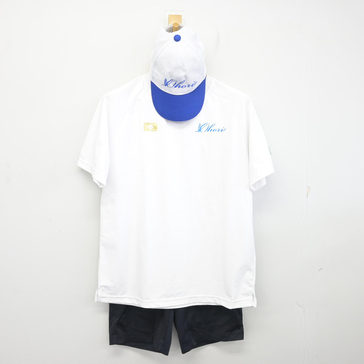 【中古】福岡県 福岡大学附属大濠高等学校 女子制服 3点 (体操服 上・体操服 下) sf098028