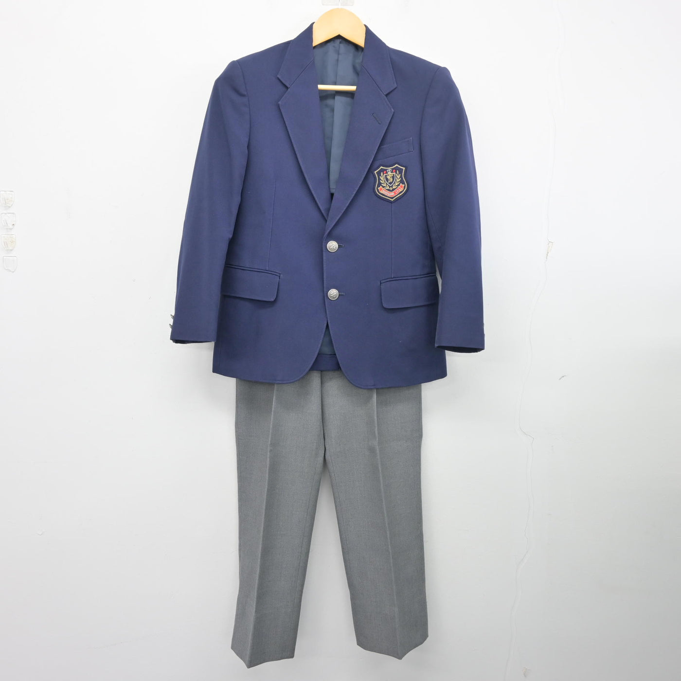 【中古】埼玉県 滑川中学校 男子制服 2点 (ブレザー・ズボン) sf098049