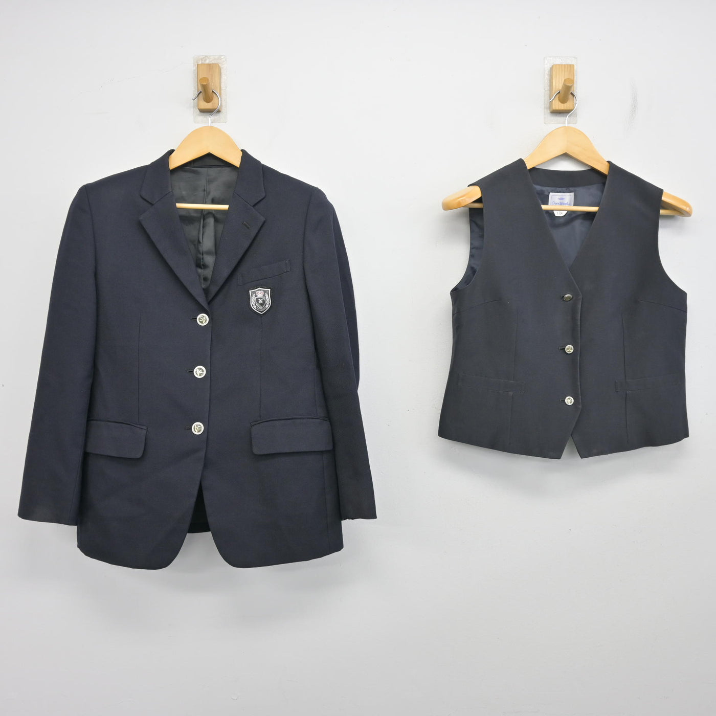 【中古】埼玉県 滑川総合高等学校 女子制服 3点 (ブレザー・ベスト・スカート) sf098050