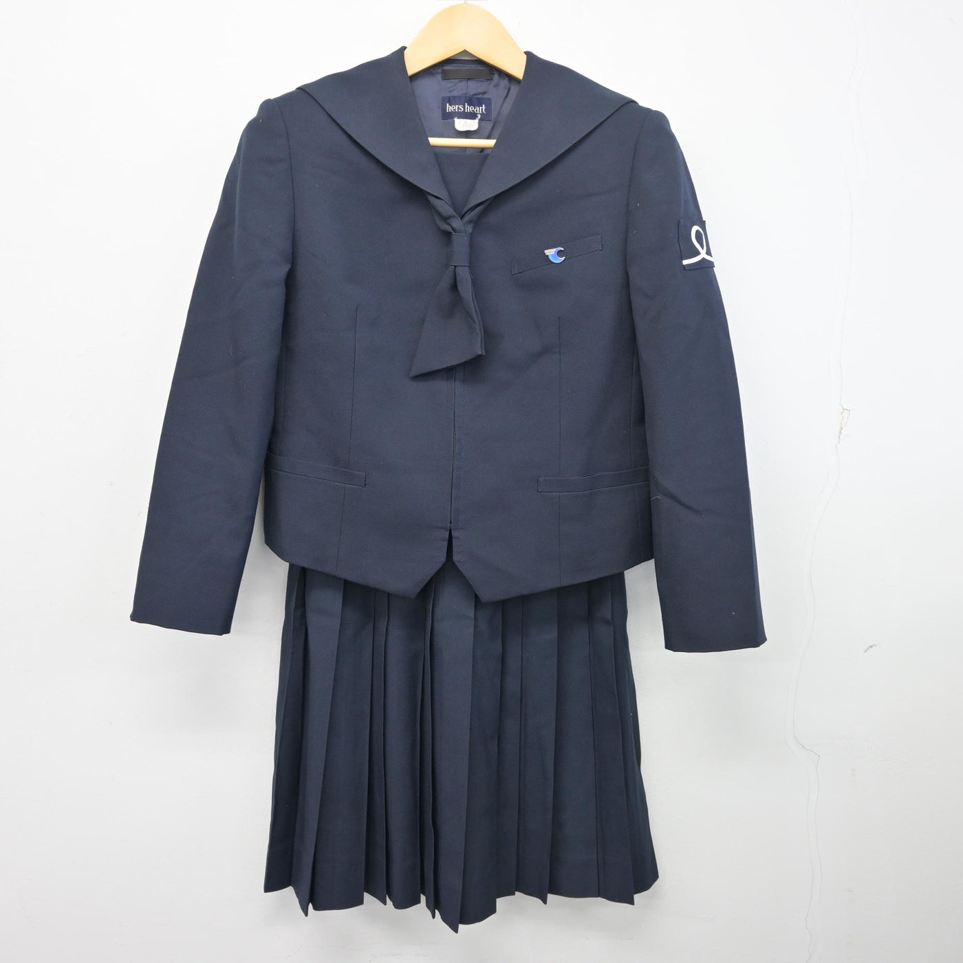 【中古】群馬県 伊勢崎清明高等学校 女子制服 3点 (セーラー服・スカート) sf098052