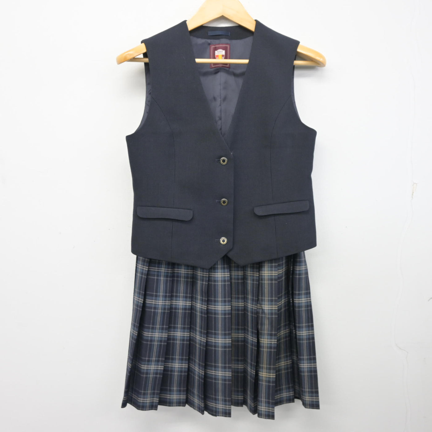 【中古】埼玉県 花咲徳栄高等学校 女子制服 4点 (ブレザー・ベスト・スカート) sf098061
