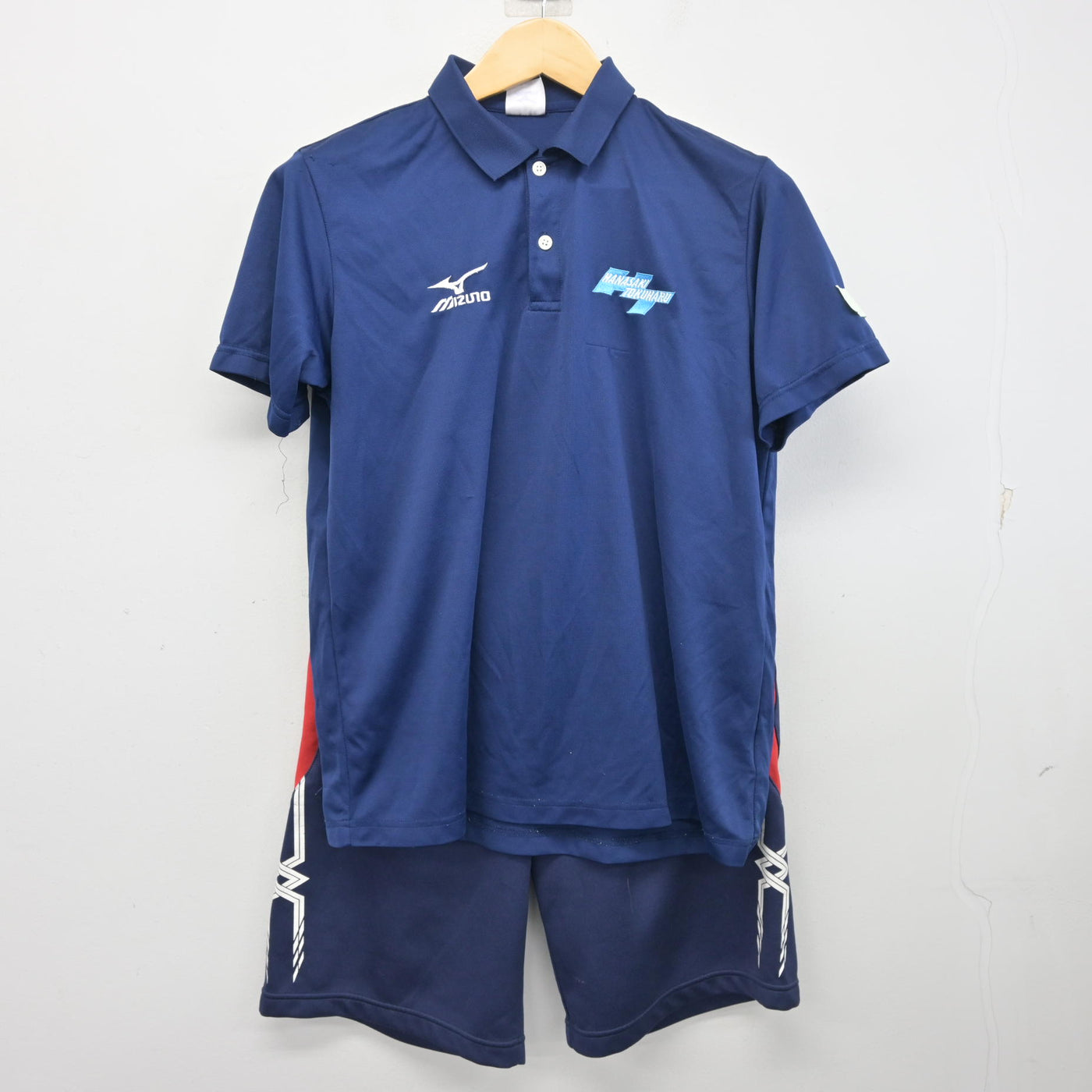 【中古】埼玉県 花咲徳栄高等学校 女子制服 2点 (体操服 上・体操服 下) sf098065
