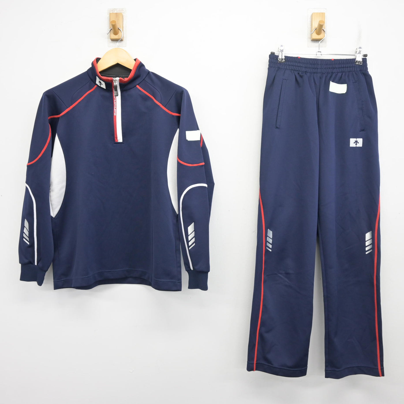 【中古】香川県 高松第一高等学校 女子制服 2点 (ジャージ 上・ジャージ 下) sf098068