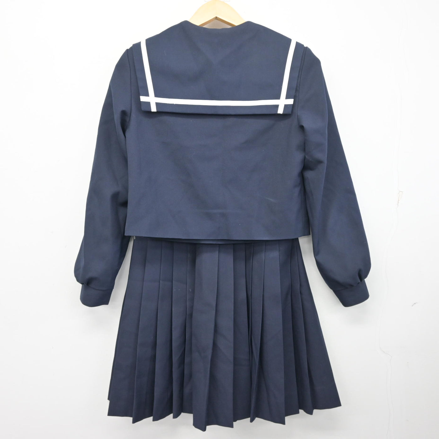【中古】愛知県 刈谷北高等学校 女子制服 4点 (セーラー服・スカート・スカート) sf098074