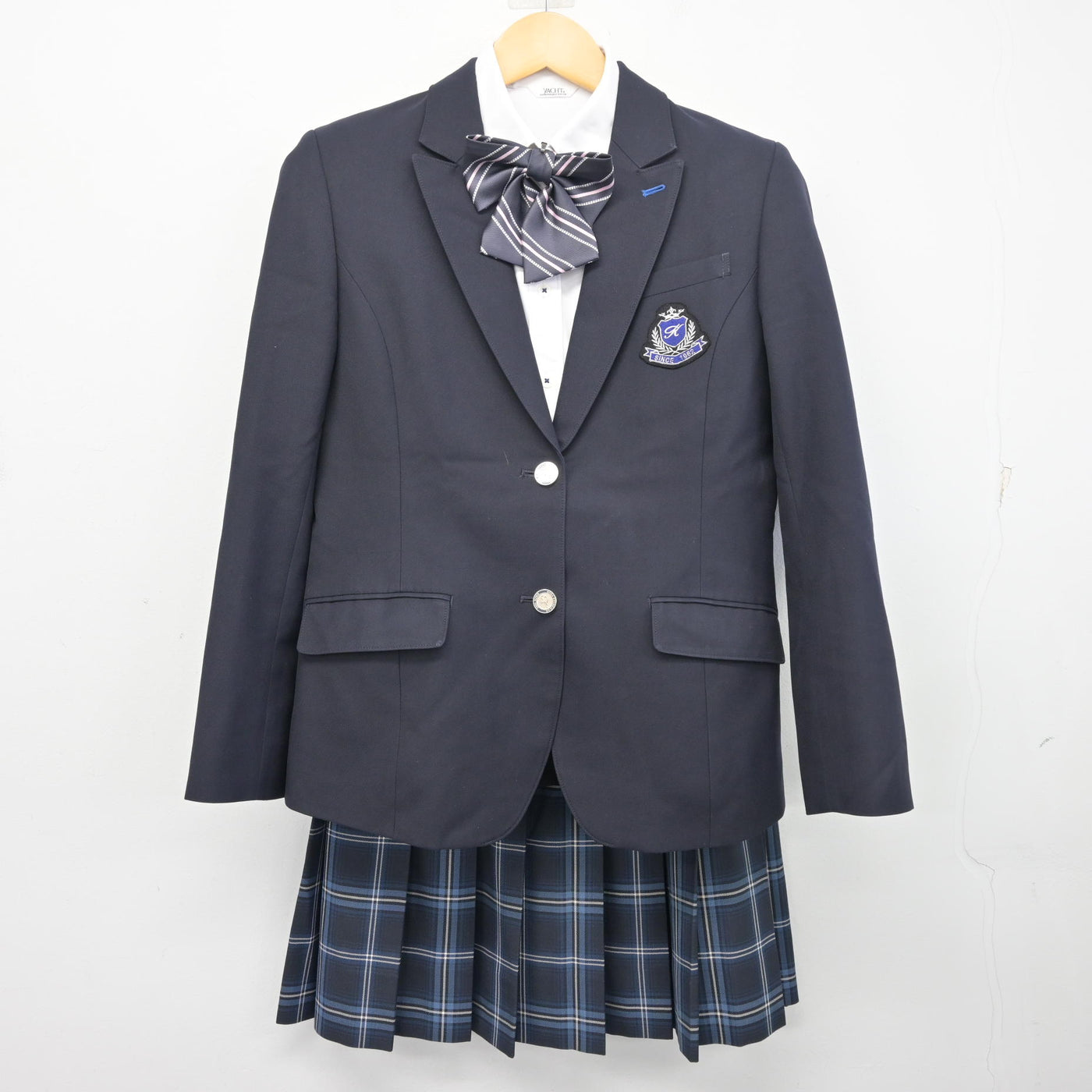 【中古】福岡県 古賀竟成館高等学校 女子制服 5点 (ブレザー・シャツ・スカート) sf098078